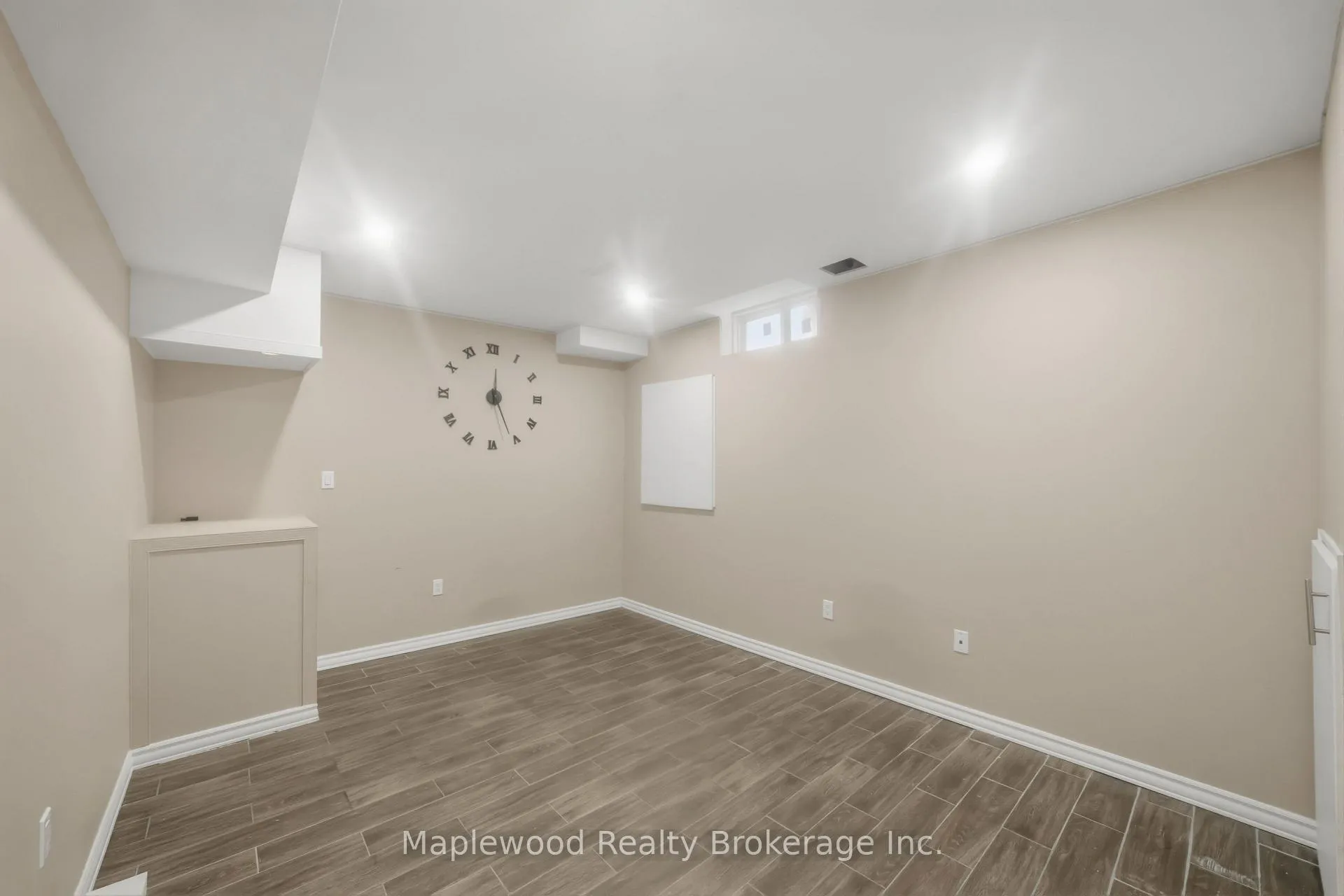 Photo 37 of 1712 Carousel Drive, Pickering, Duffin Heights — HOMEH