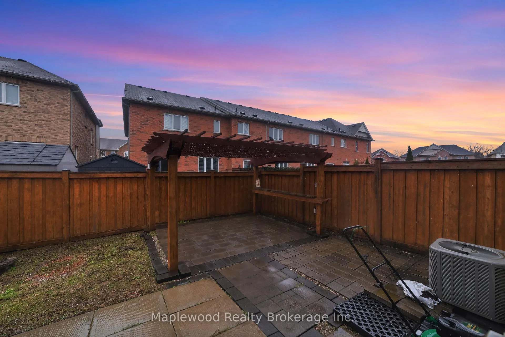 Photo 41 of 1712 Carousel Drive, Pickering, Duffin Heights — HOMEH