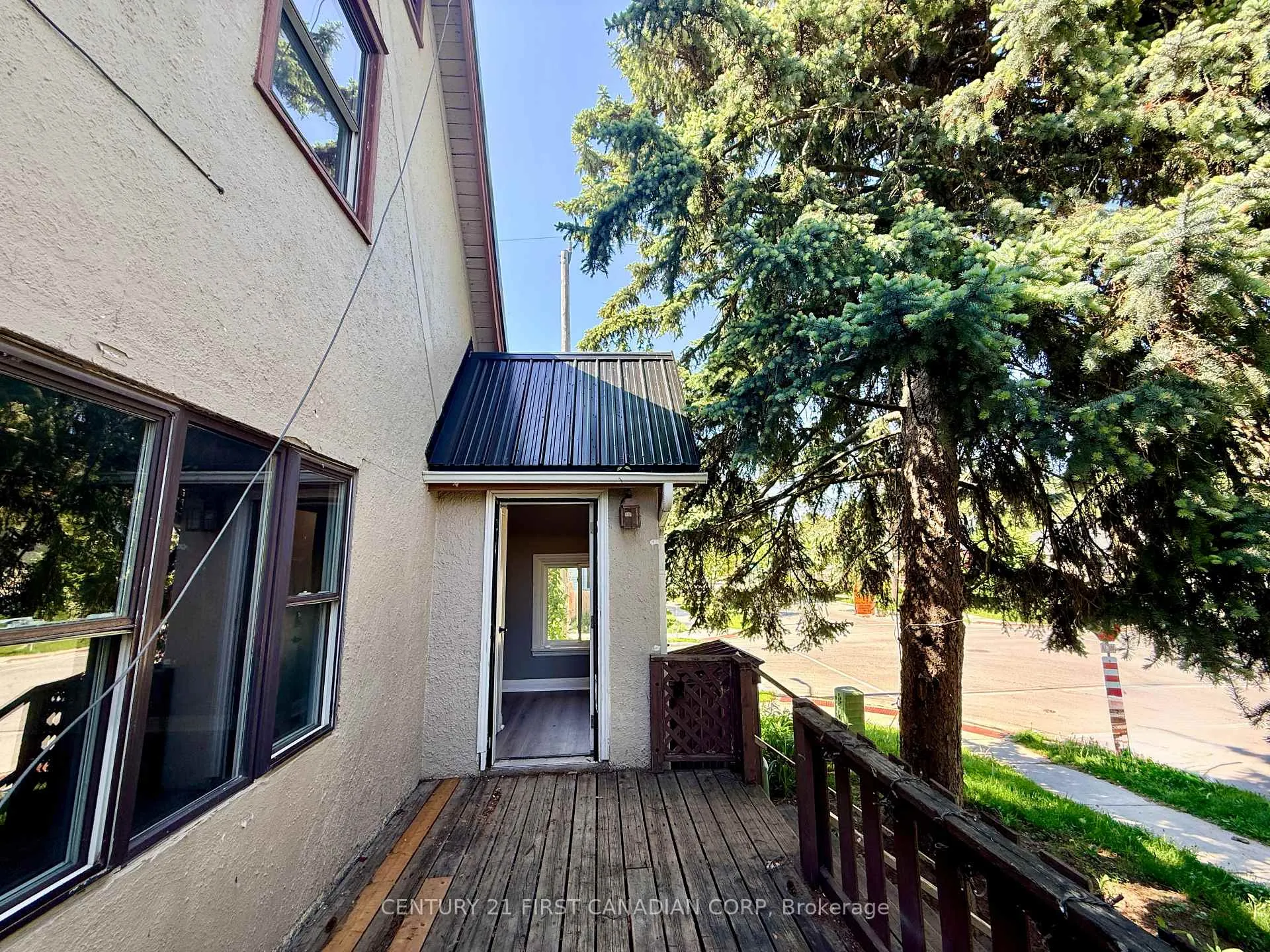 Photo 3 of Unit #1, 363 Ashland Avenue, London, East M — HOMEH