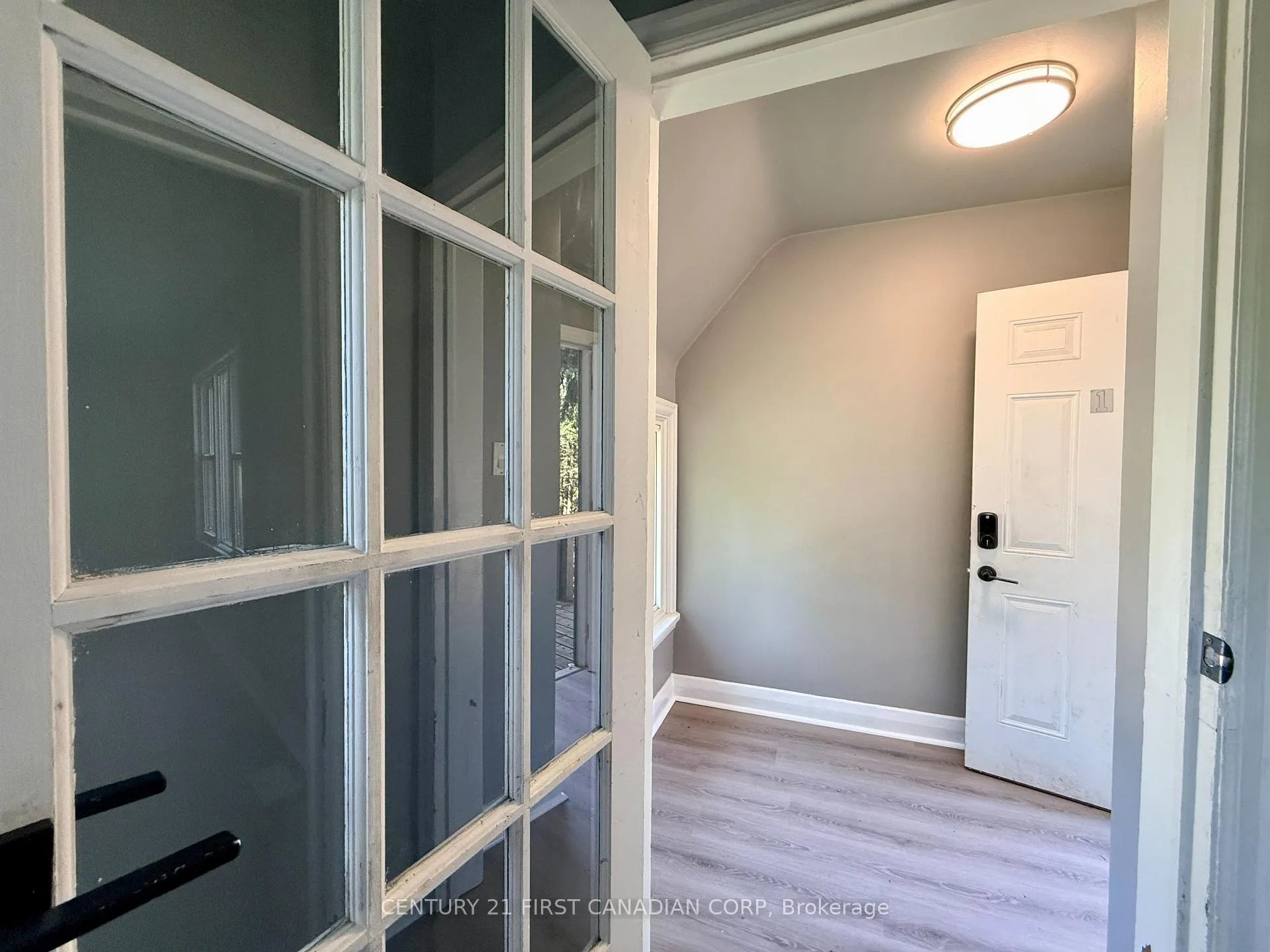 Photo 4 of Unit #1, 363 Ashland Avenue, London, East M — HOMEH