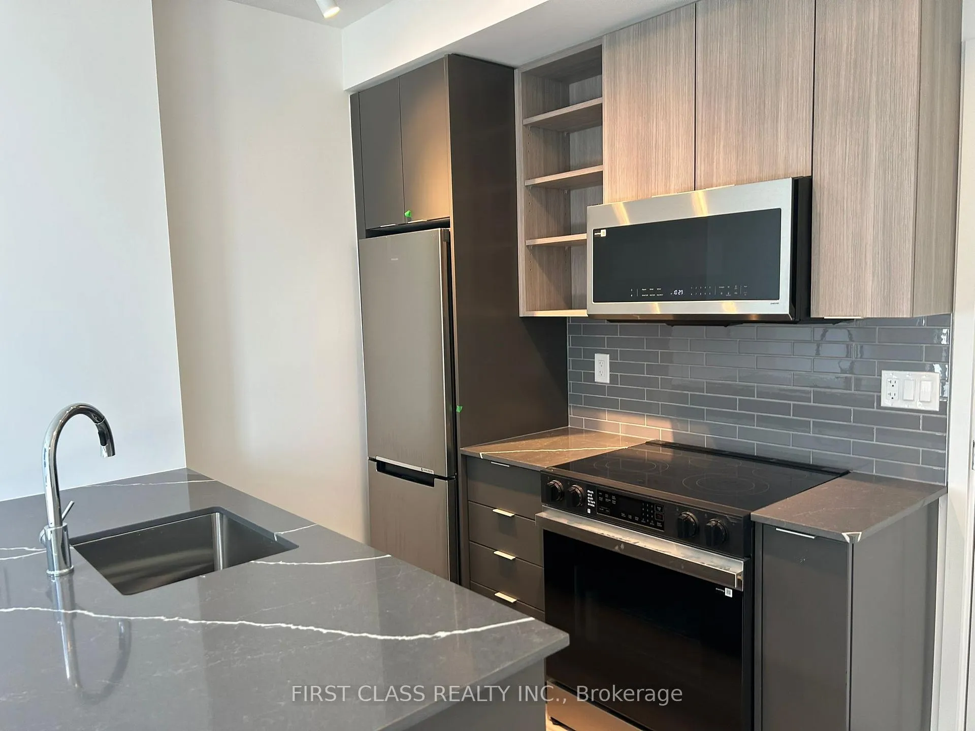 Photo 1 of Unit 2203, 2075 Lakeshore Road, Burlington, Brant — HOMEH