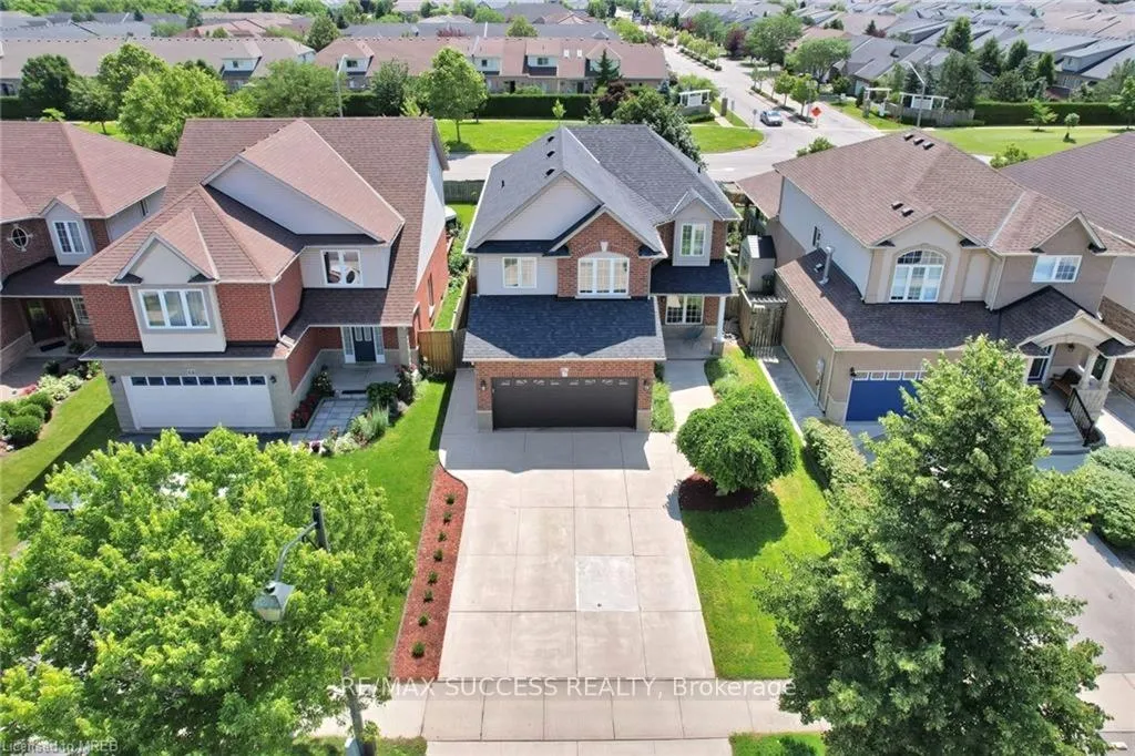 Front of 64 Garth Trails Crescent