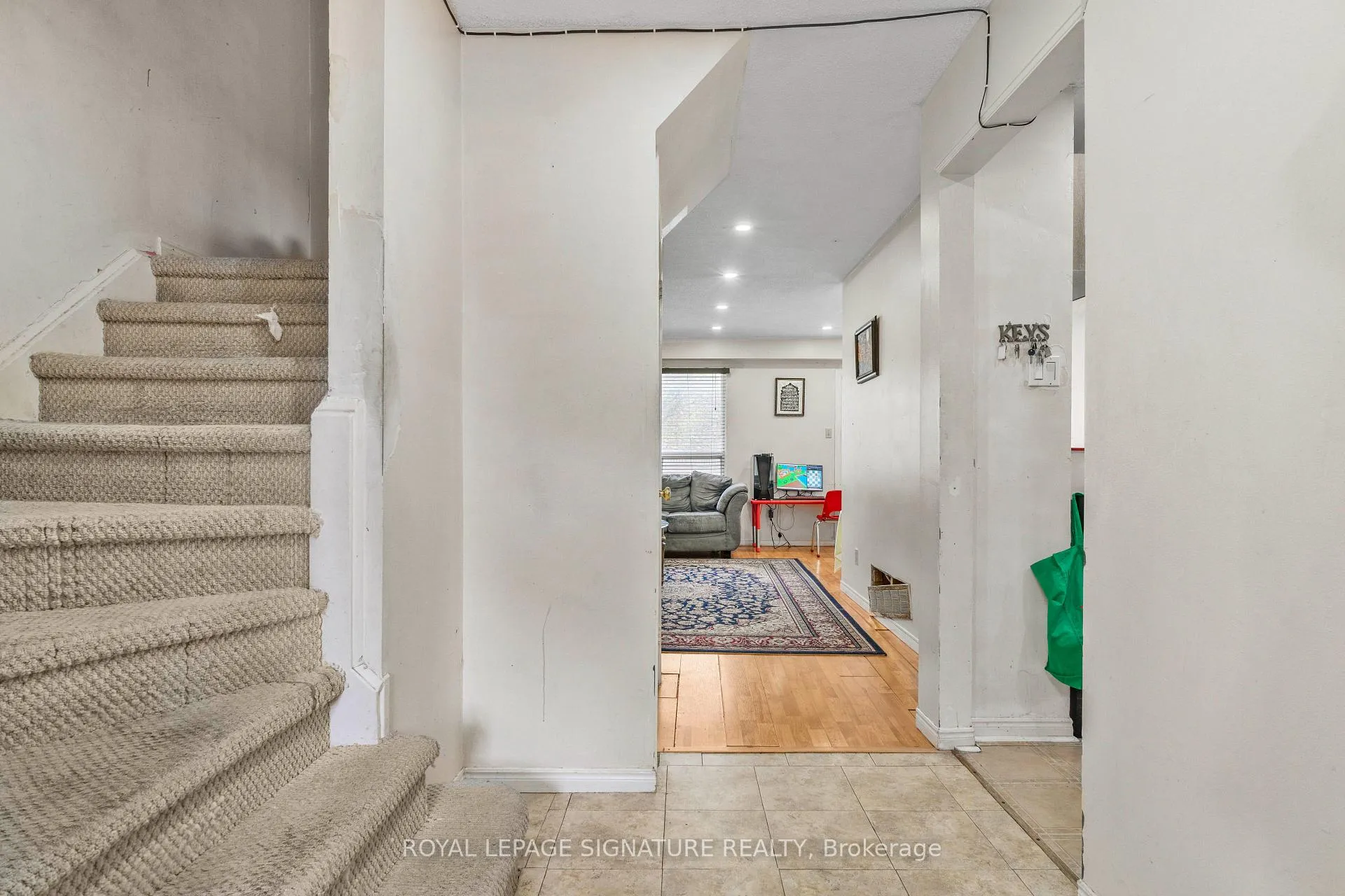 Photo 6 of 1405 Anton Square, Pickering, Liverpool — HOMEH