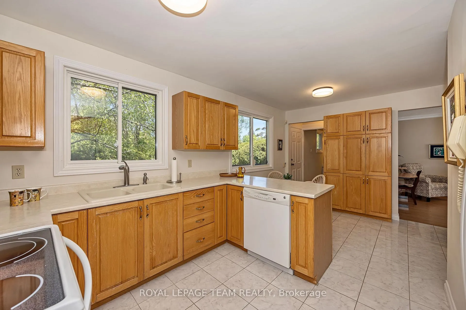 Photo 12 of 60 Horner Drive, Ottawa, Lakeview Park — HOMEH