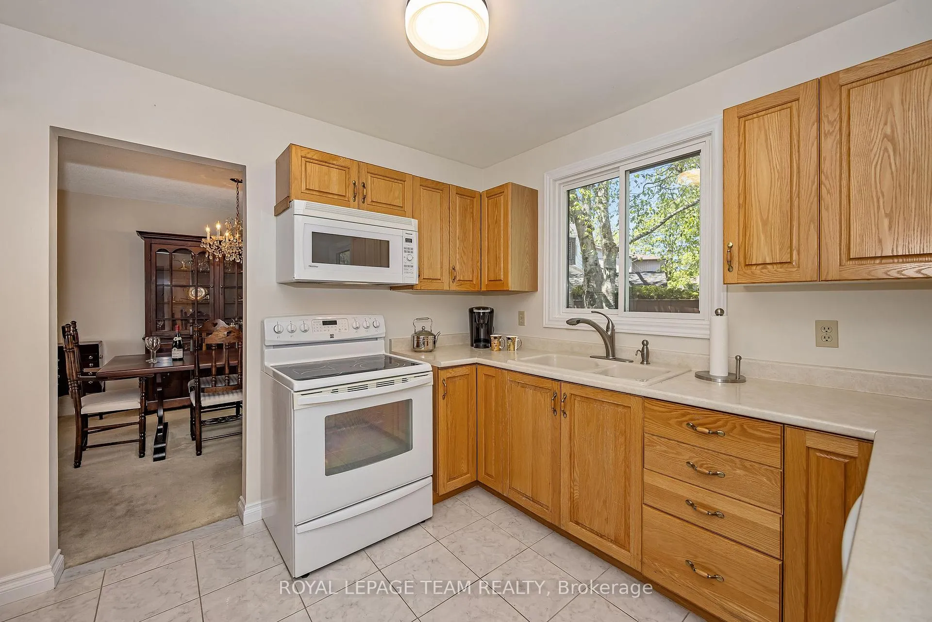 Photo 13 of 60 Horner Drive, Ottawa, Lakeview Park — HOMEH