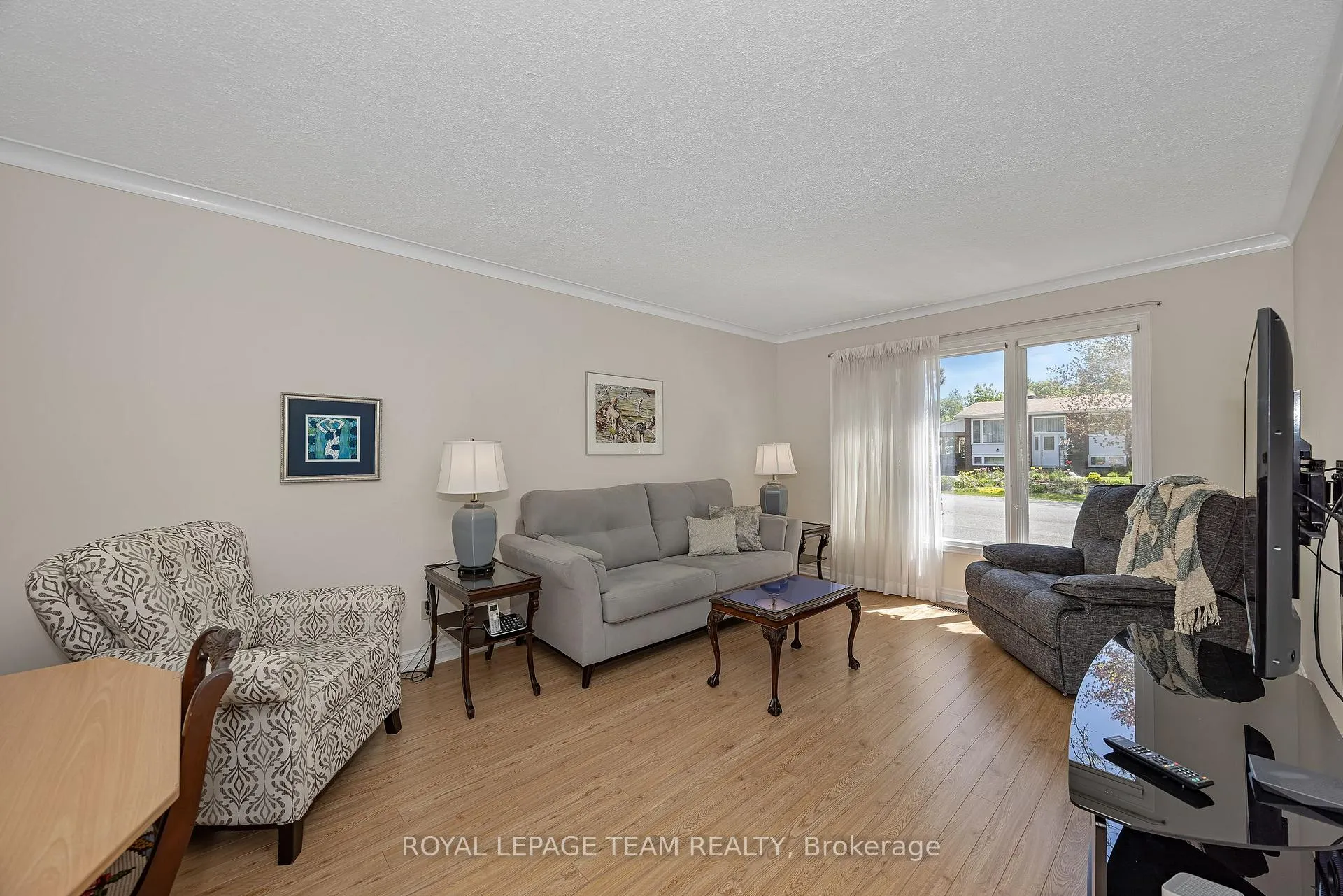 Photo 18 of 60 Horner Drive, Ottawa, Lakeview Park — HOMEH