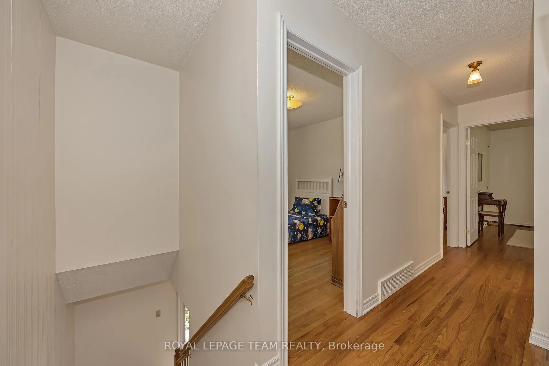Photo 22 of 60 Horner Drive, Ottawa, Lakeview Park — HOMEH