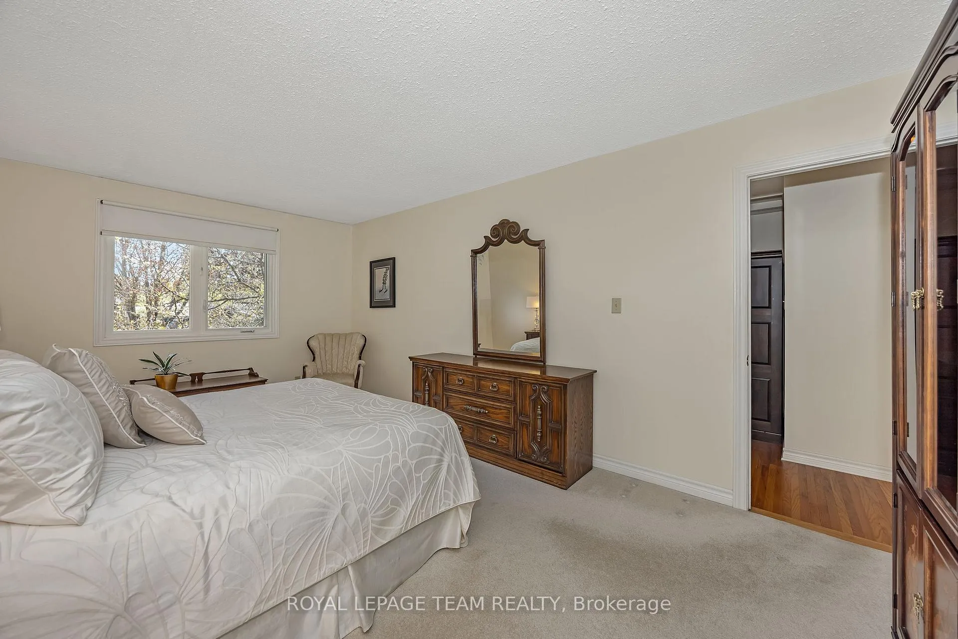 Photo 25 of 60 Horner Drive, Ottawa, Lakeview Park — HOMEH
