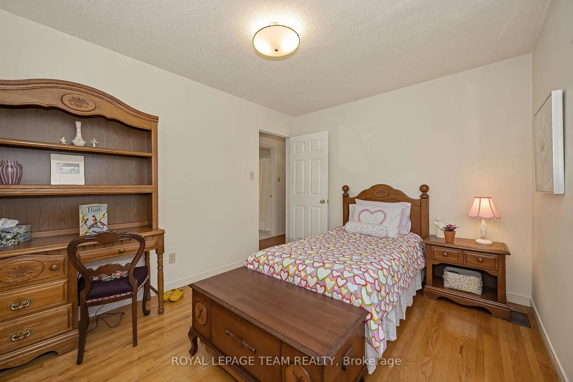 Photo 32 of 60 Horner Drive, Ottawa, Lakeview Park — HOMEH