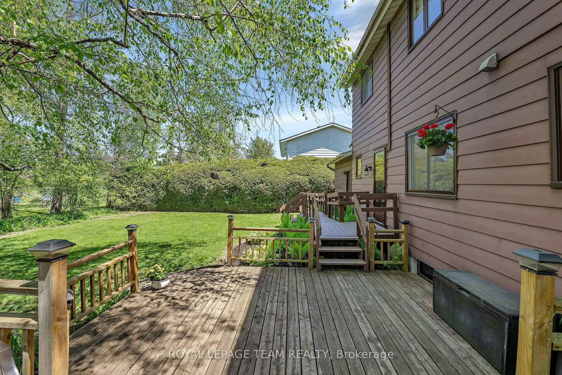 Photo 46 of 60 Horner Drive, Ottawa, Lakeview Park — HOMEH