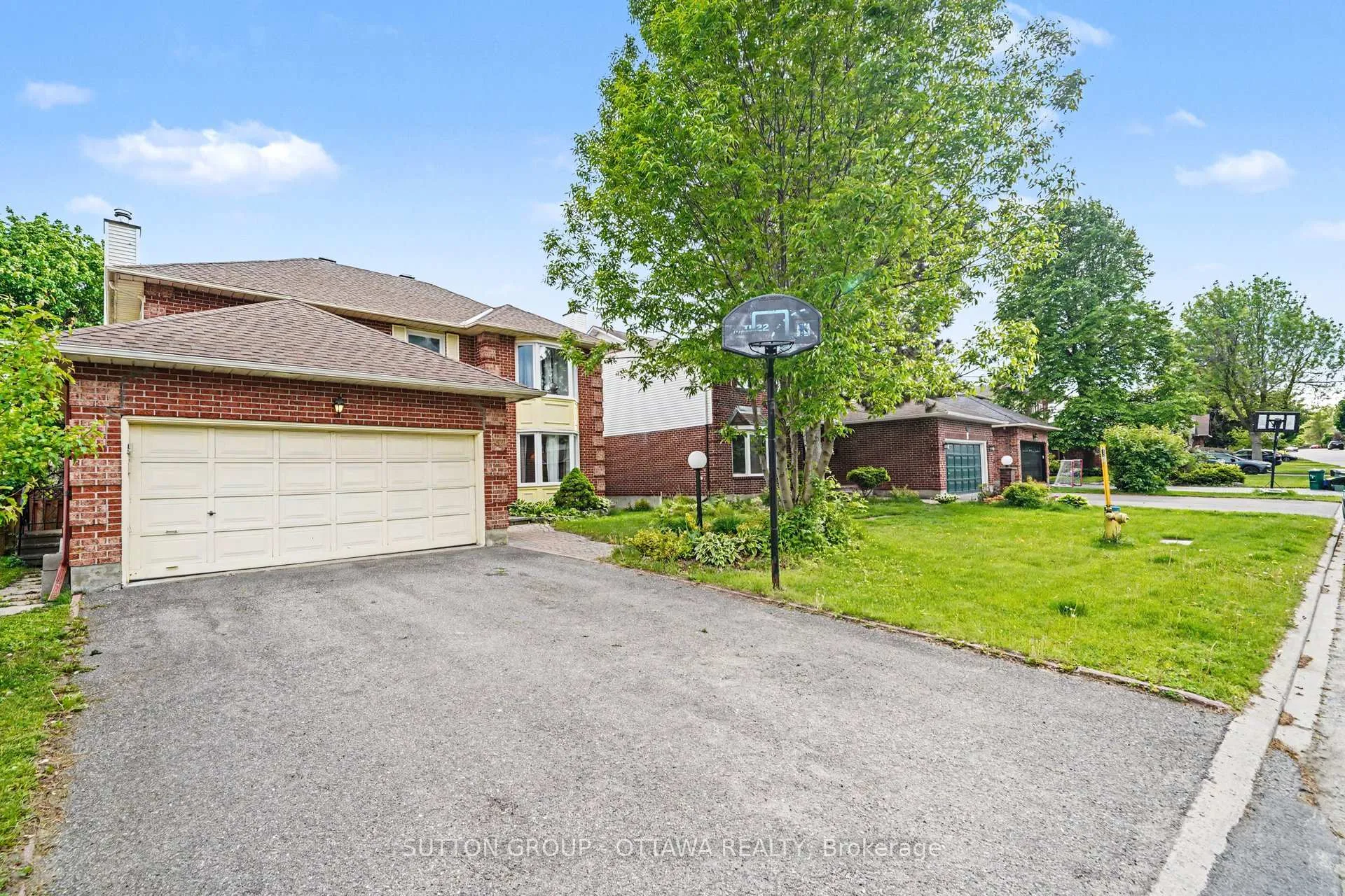Photo 3 of 57 Constable Street, Ottawa, Barrhaven - Cedargrove/Fraserdale — HOMEH