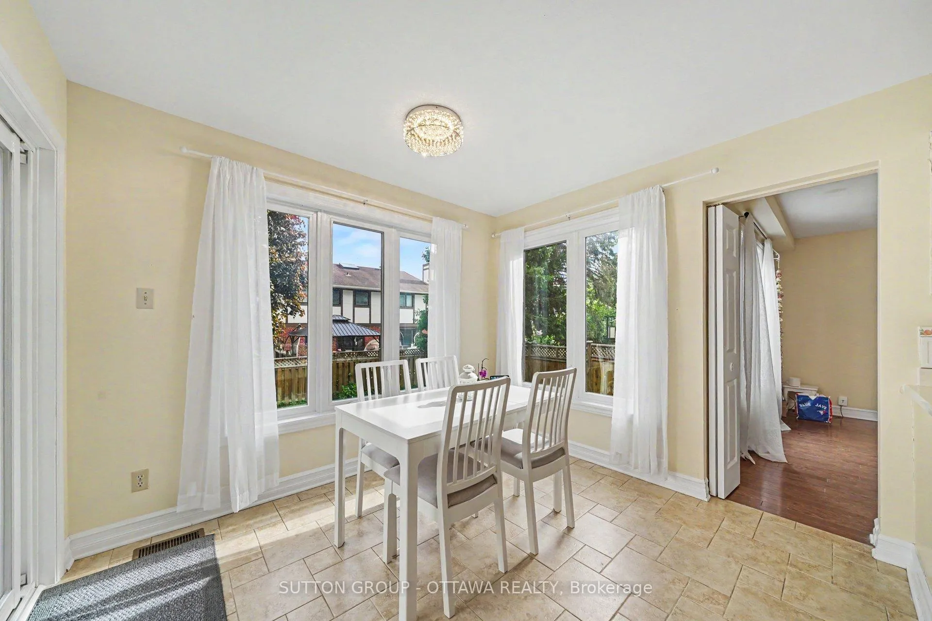 Photo 14 of 57 Constable Street, Ottawa, Barrhaven - Cedargrove/Fraserdale — HOMEH