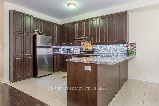 Photo 1 of 69 Lorenzo Circle, Brampton, Sandringham-Wellington — HOMEH