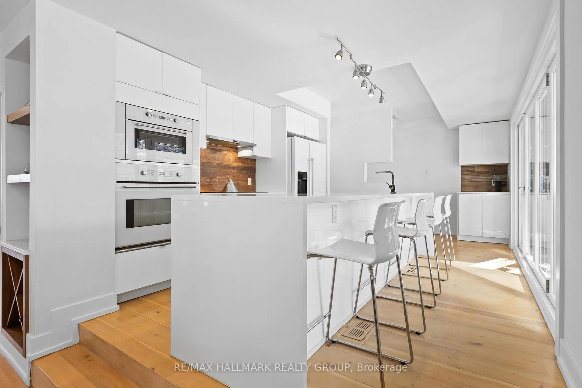 Photo 9 of 330 Winona Avenue, Ottawa, Westboro South — HOMEH