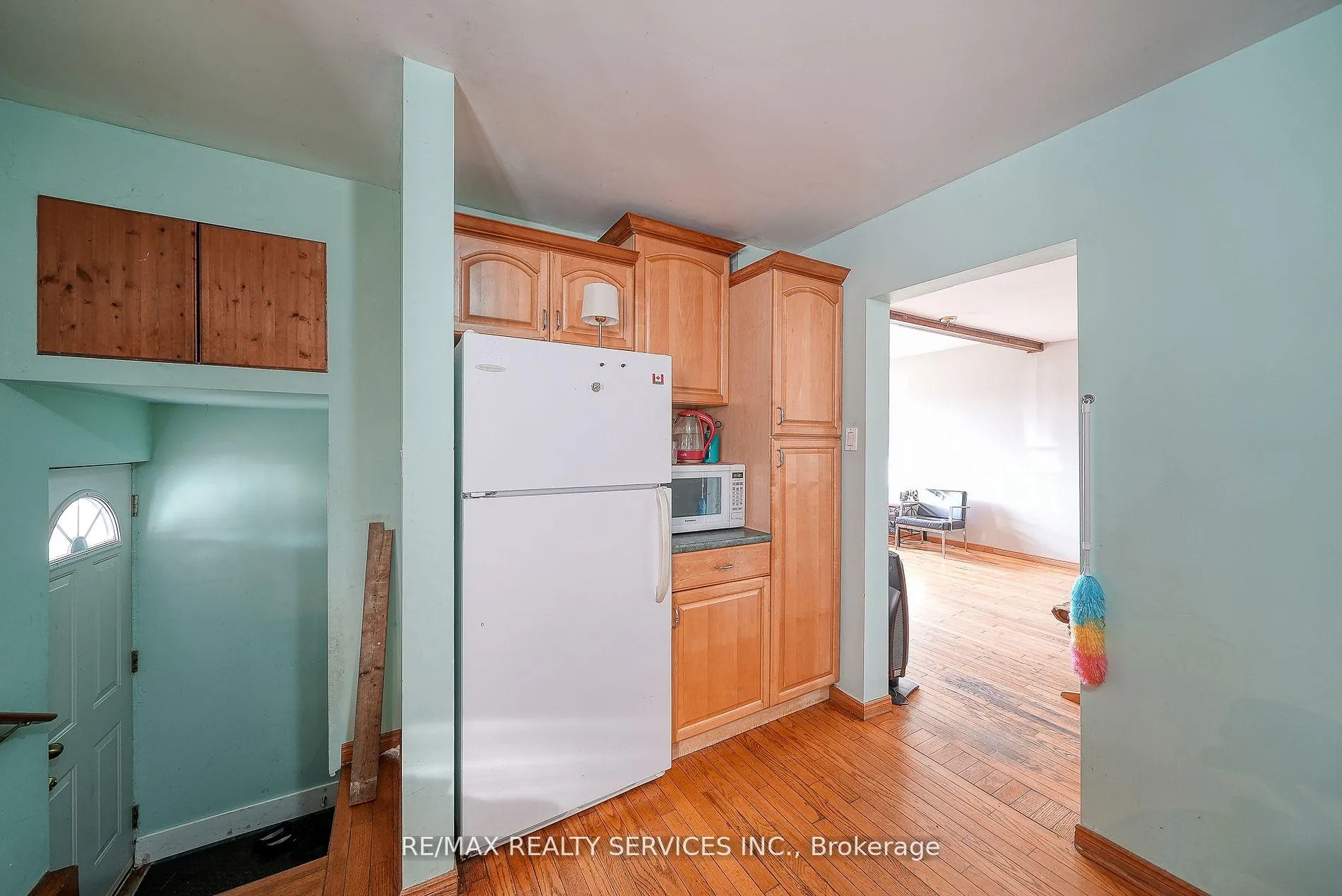 Photo 21 of 24 Norlan Avenue, London, South O — HOMEH
