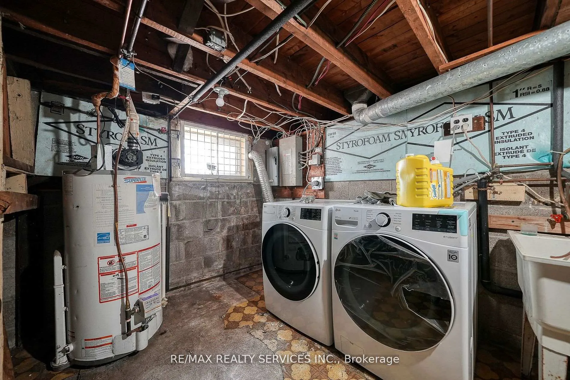 Photo 27 of 24 Norlan Avenue, London, South O — HOMEH