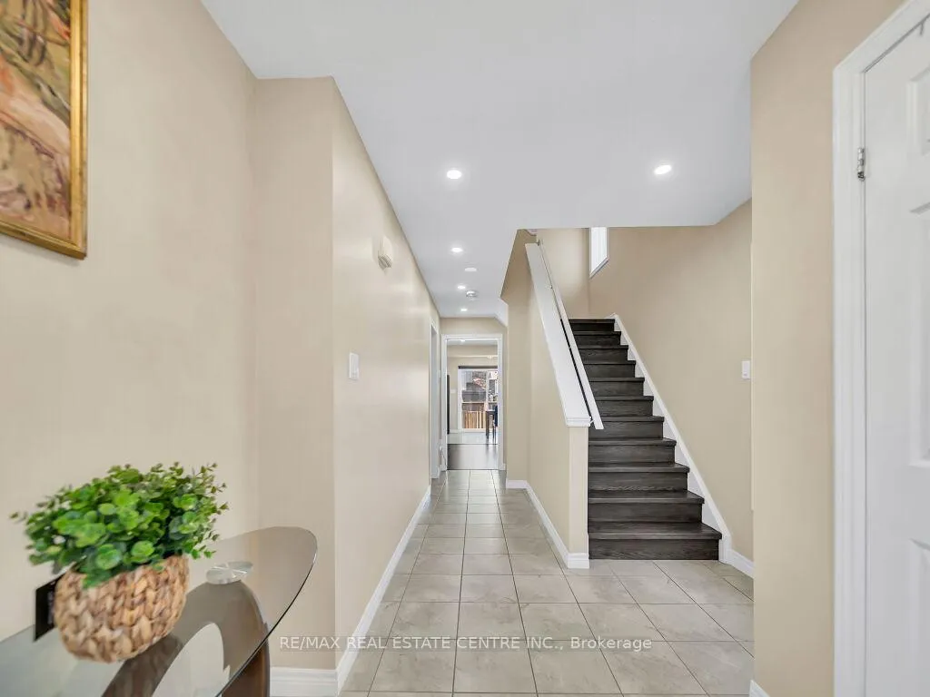 Photo 8 of 3 Mccann Street, Guelph, Kortright East — HOMEH