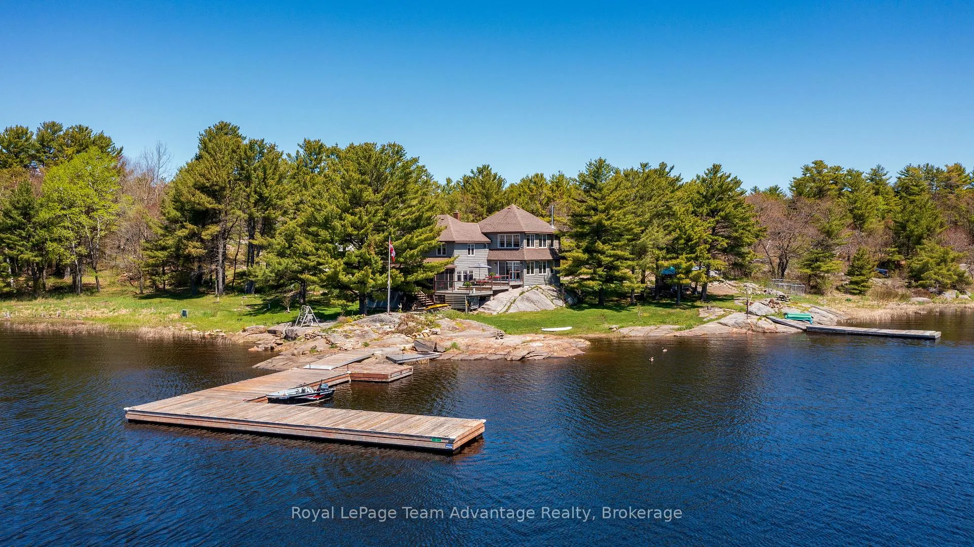 Photo of 121 Rattlebear Drive