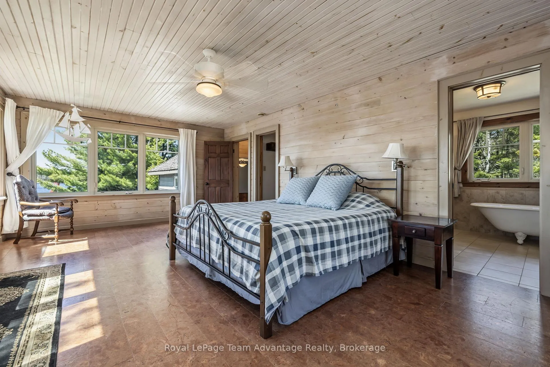 Photo 16 of 121 Rattlebear Drive, The Archipelago, Archipelago North — HOMEH