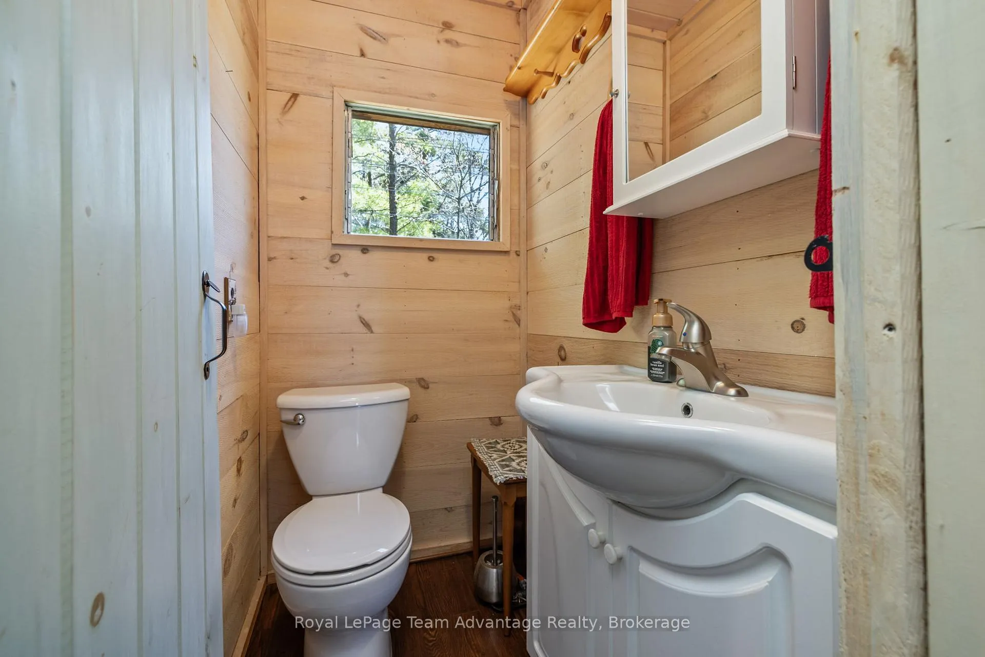 Photo 27 of 121 Rattlebear Drive, The Archipelago, Archipelago North — HOMEH