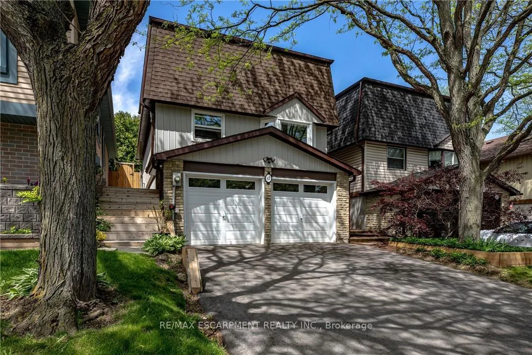 Photo 1 of 42 Bridlewood Drive, Hamilton, Dundas — HOMEH
