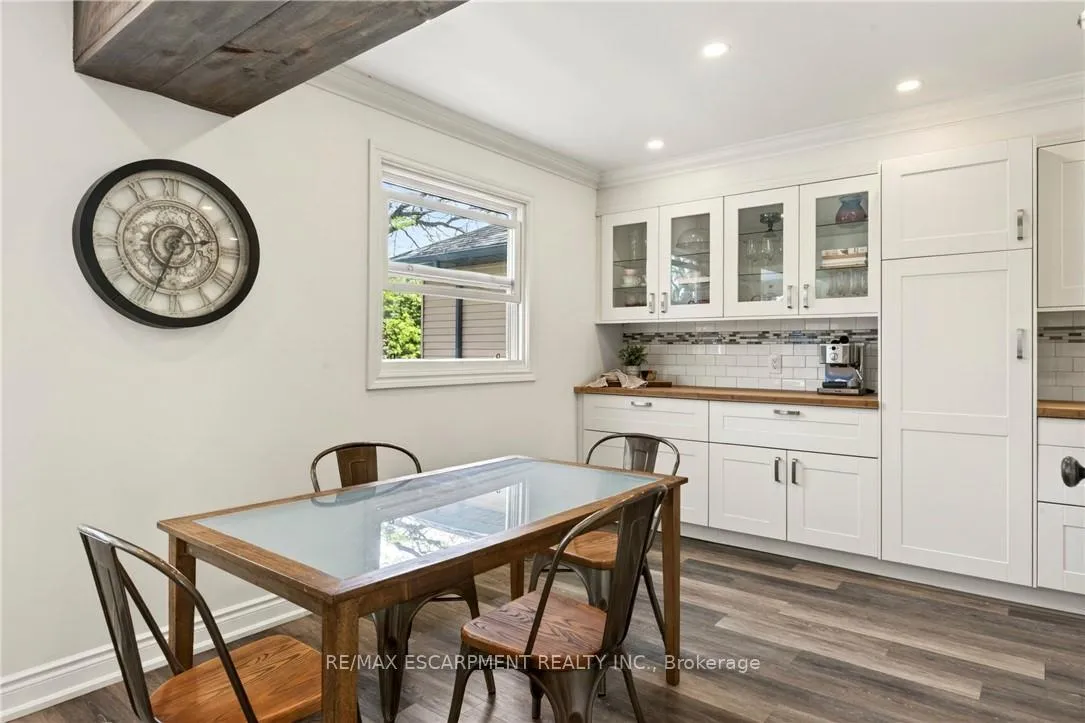 Photo 15 of 42 Bridlewood Drive, Hamilton, Dundas — HOMEH