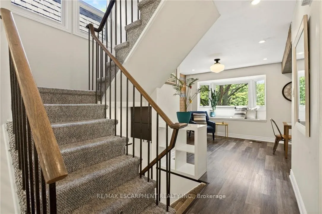 Photo 21 of 42 Bridlewood Drive, Hamilton, Dundas — HOMEH