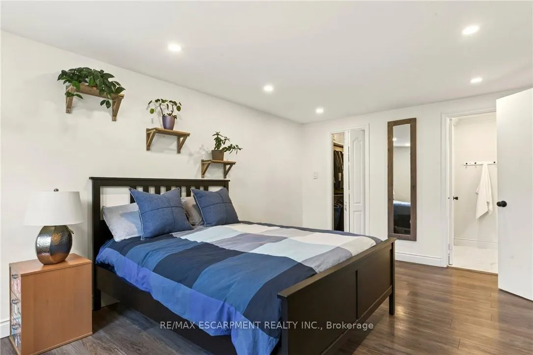 Photo 27 of 42 Bridlewood Drive, Hamilton, Dundas — HOMEH