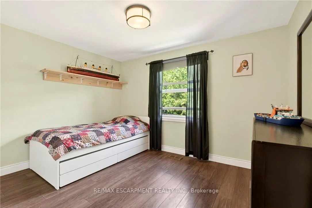 Photo 29 of 42 Bridlewood Drive, Hamilton, Dundas — HOMEH