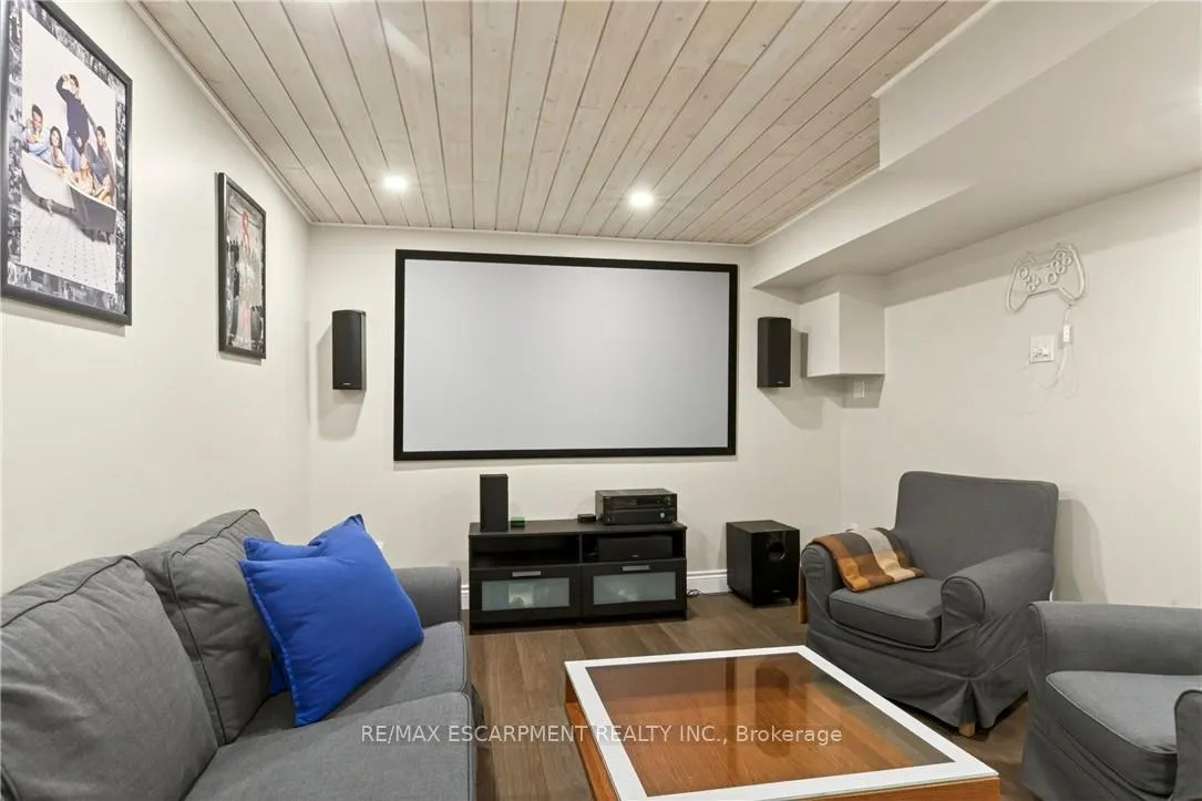 Photo 34 of 42 Bridlewood Drive, Hamilton, Dundas — HOMEH