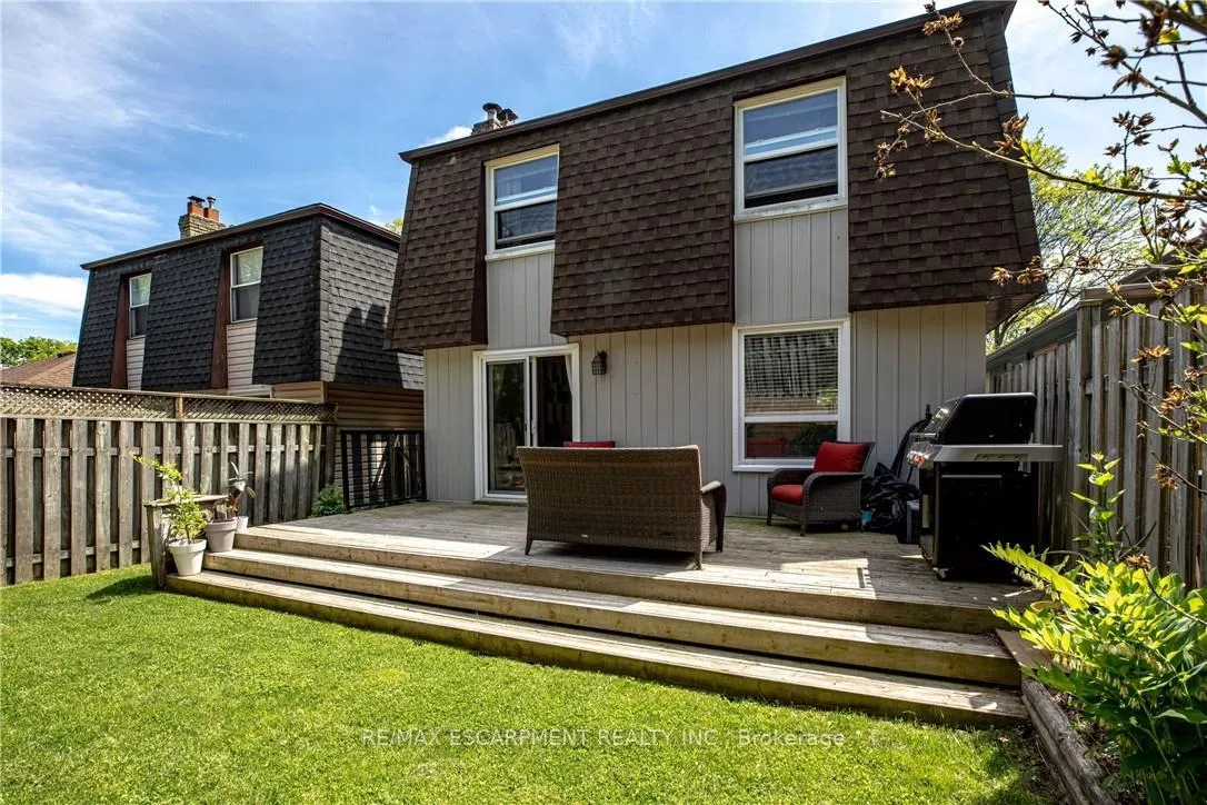 Photo 40 of 42 Bridlewood Drive, Hamilton, Dundas — HOMEH