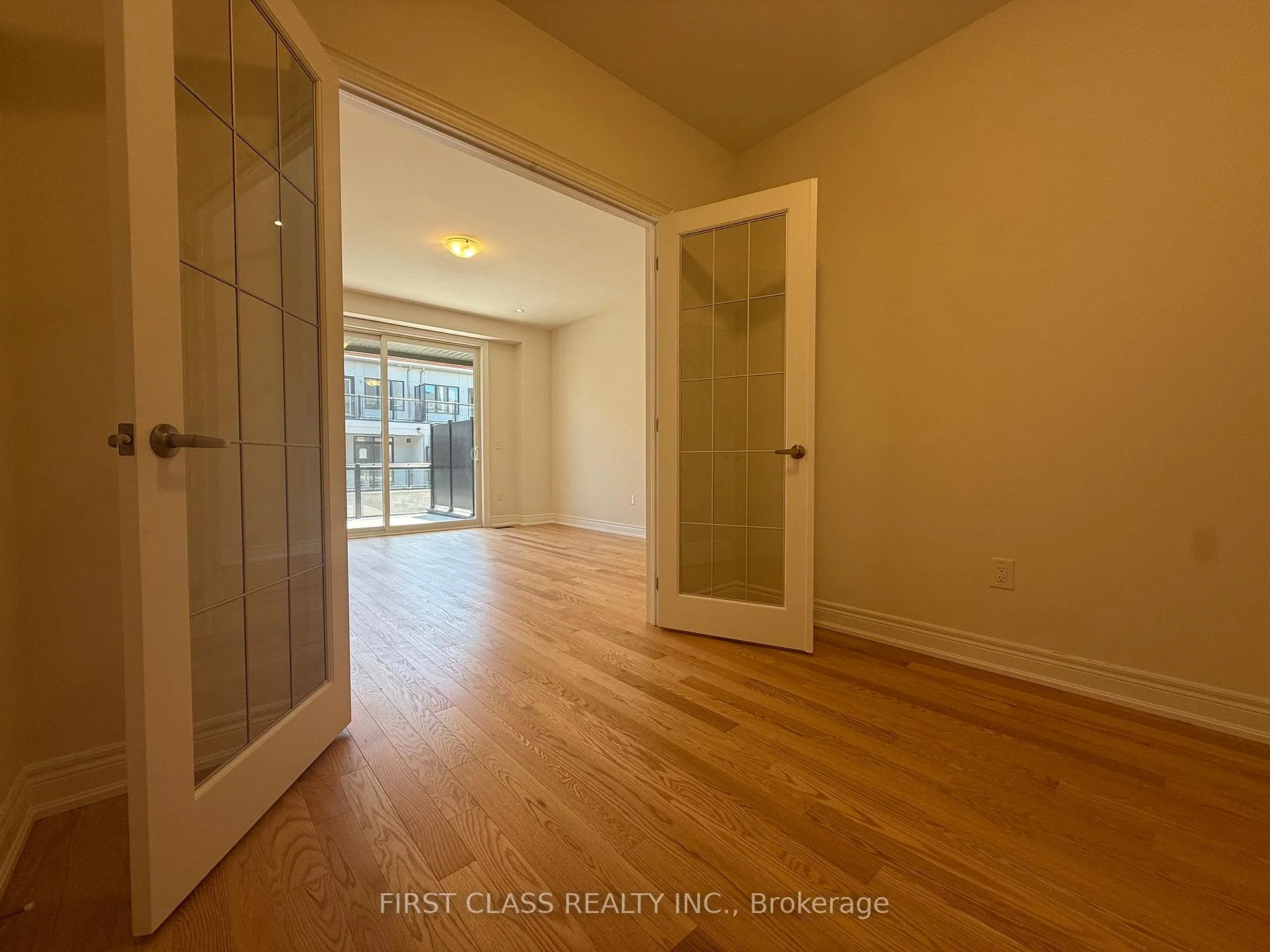 Photo 8 of 533 Vine Cliff Boulevard, Markham, Victoria Square — HOMEH