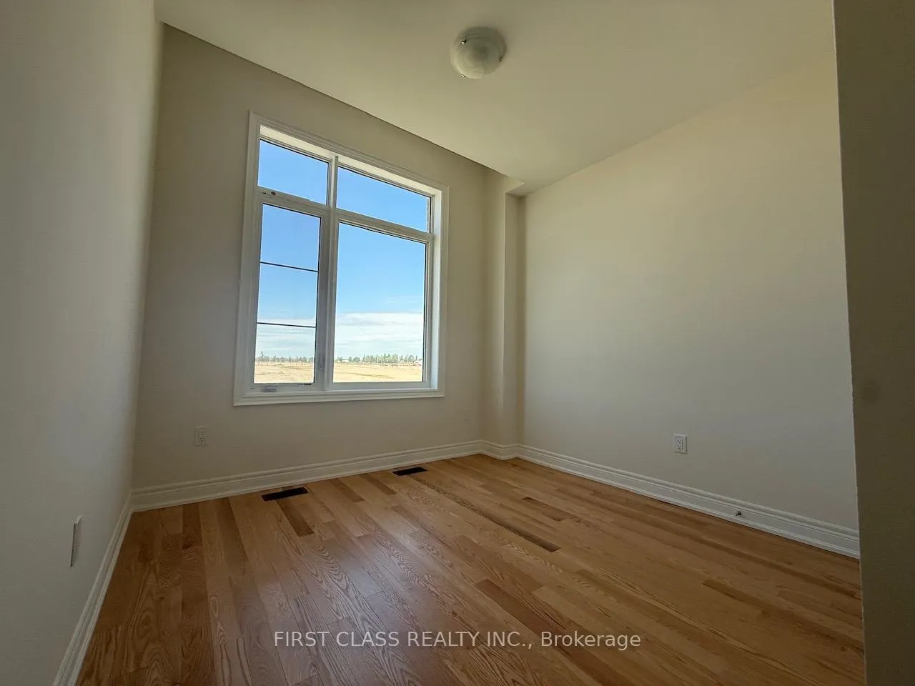 Photo 10 of 533 Vine Cliff Boulevard, Markham, Victoria Square — HOMEH