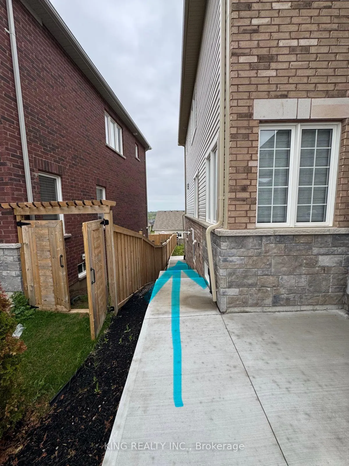 Photo 1 of 83 Atlantis Drive, Orillia — HOMEH