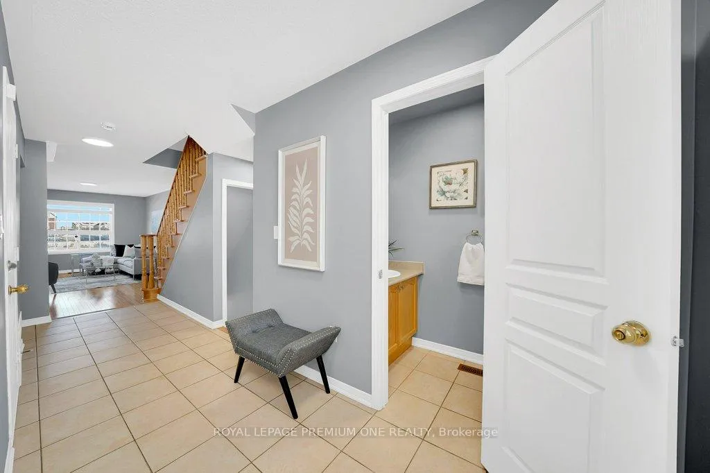 Photo 4 of 13 Summitridge Court, Brampton, Bram East — HOMEH