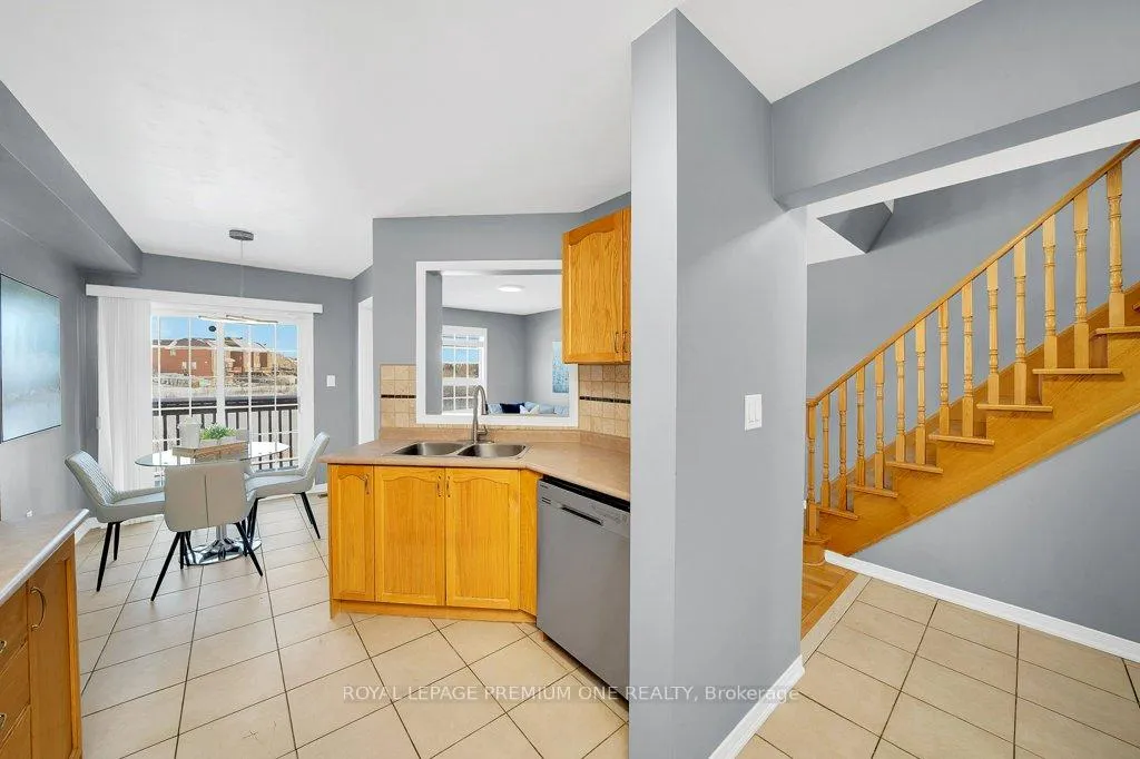 Photo 7 of 13 Summitridge Court, Brampton, Bram East — HOMEH