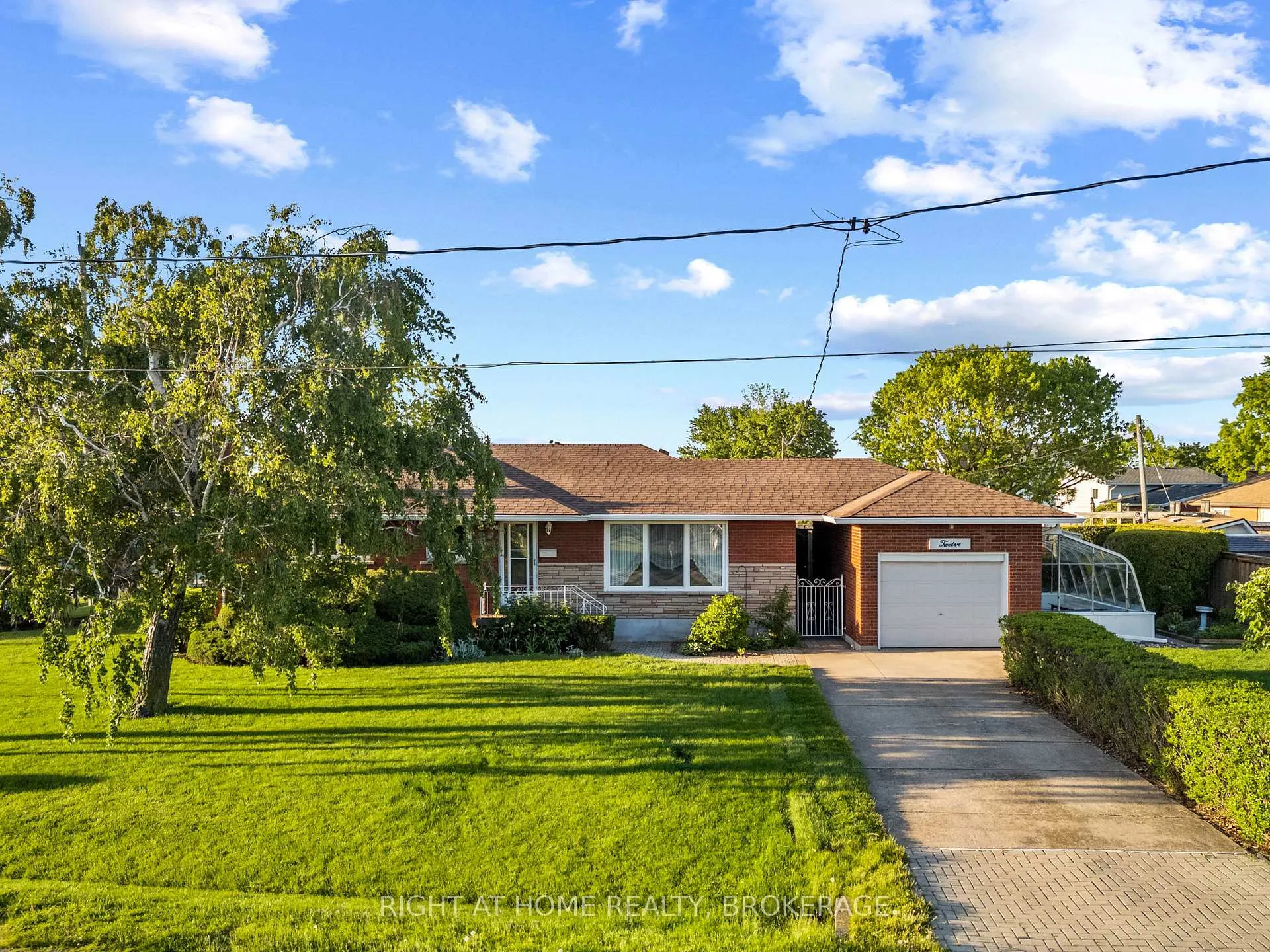 Photo 1 of 12 Lorne Avenue, Grimsby, Grimsby Beach — HOMEH