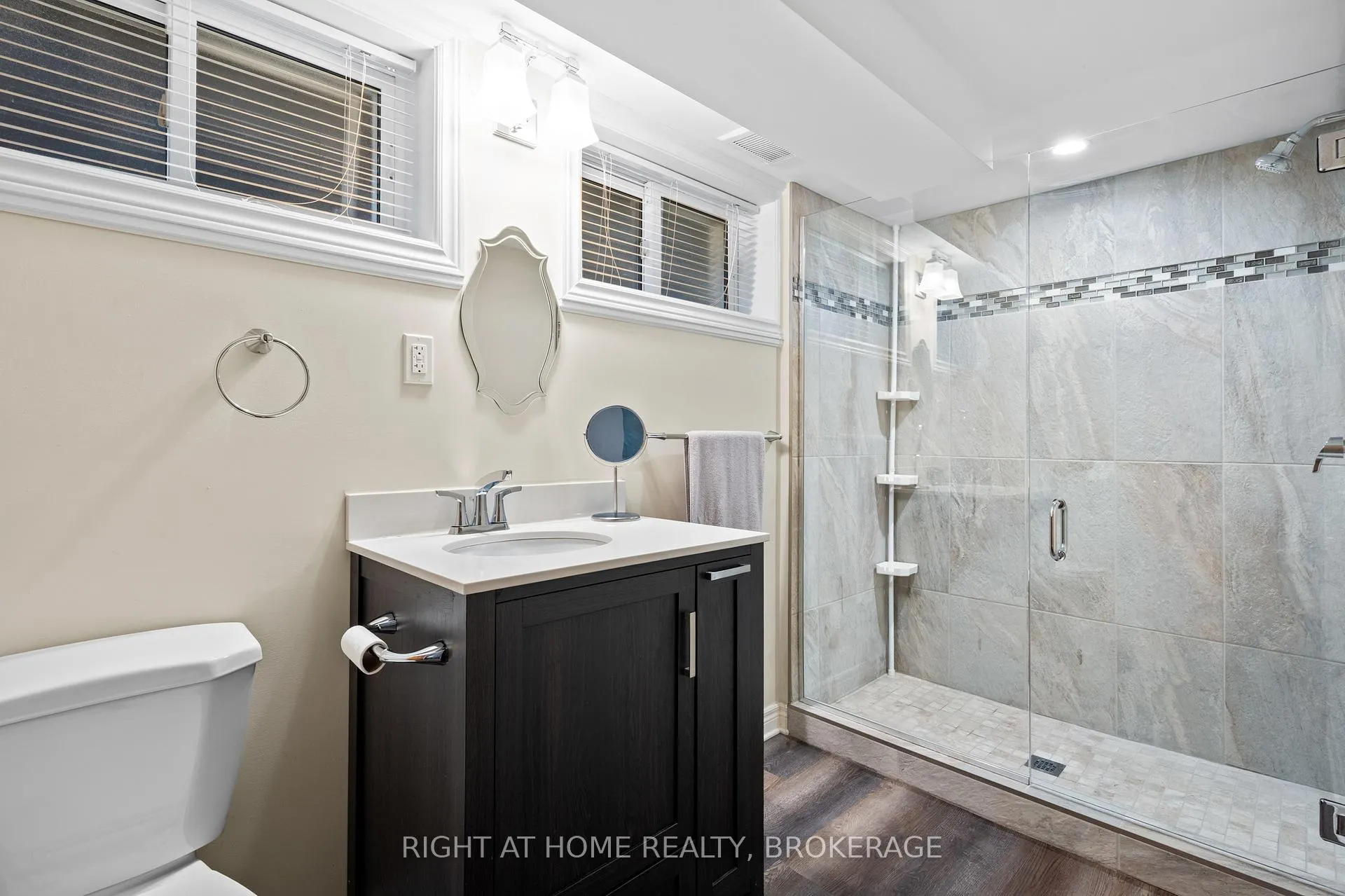 Photo 23 of 12 Lorne Avenue, Grimsby, Grimsby Beach — HOMEH