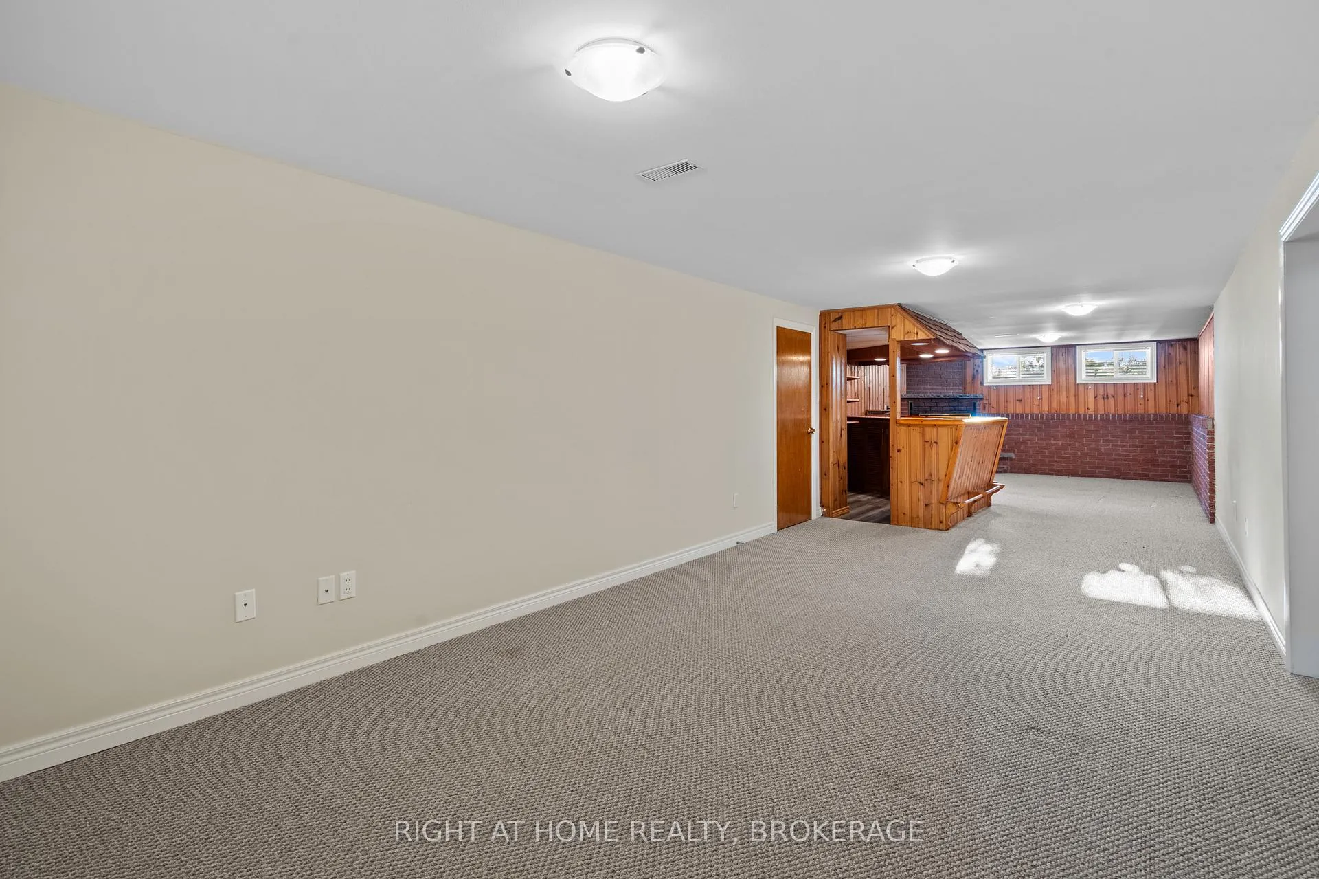 Photo 25 of 12 Lorne Avenue, Grimsby, Grimsby Beach — HOMEH