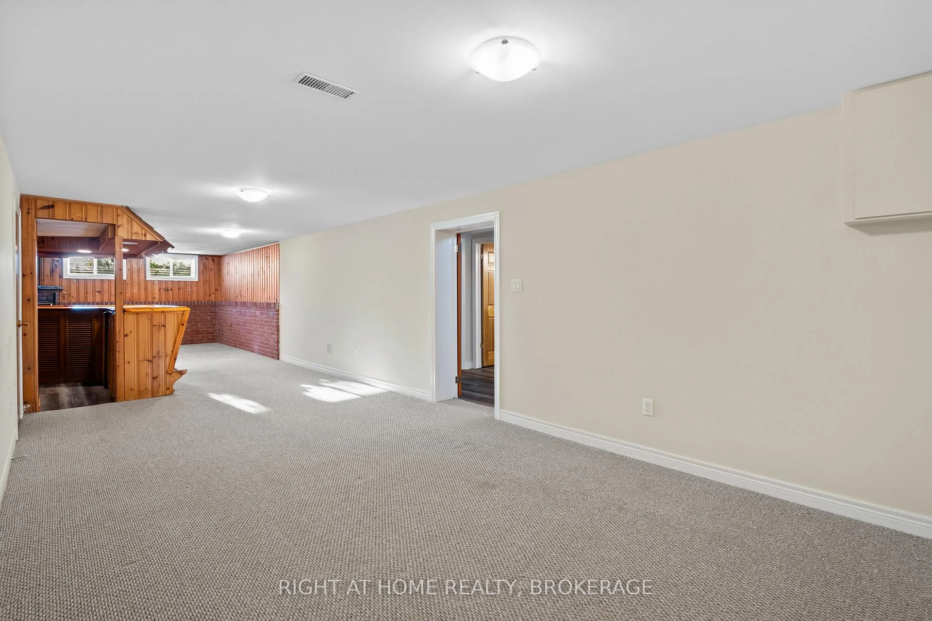Photo 26 of 12 Lorne Avenue, Grimsby, Grimsby Beach — HOMEH