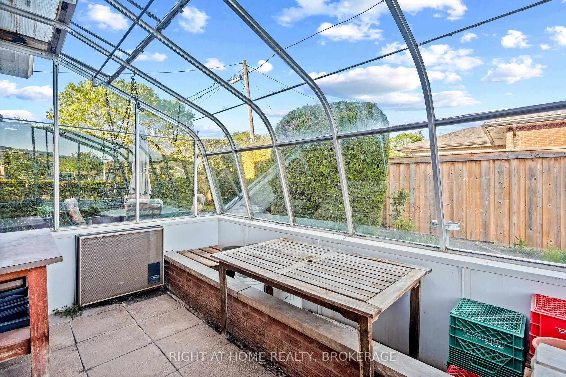 Photo 34 of 12 Lorne Avenue, Grimsby, Grimsby Beach — HOMEH