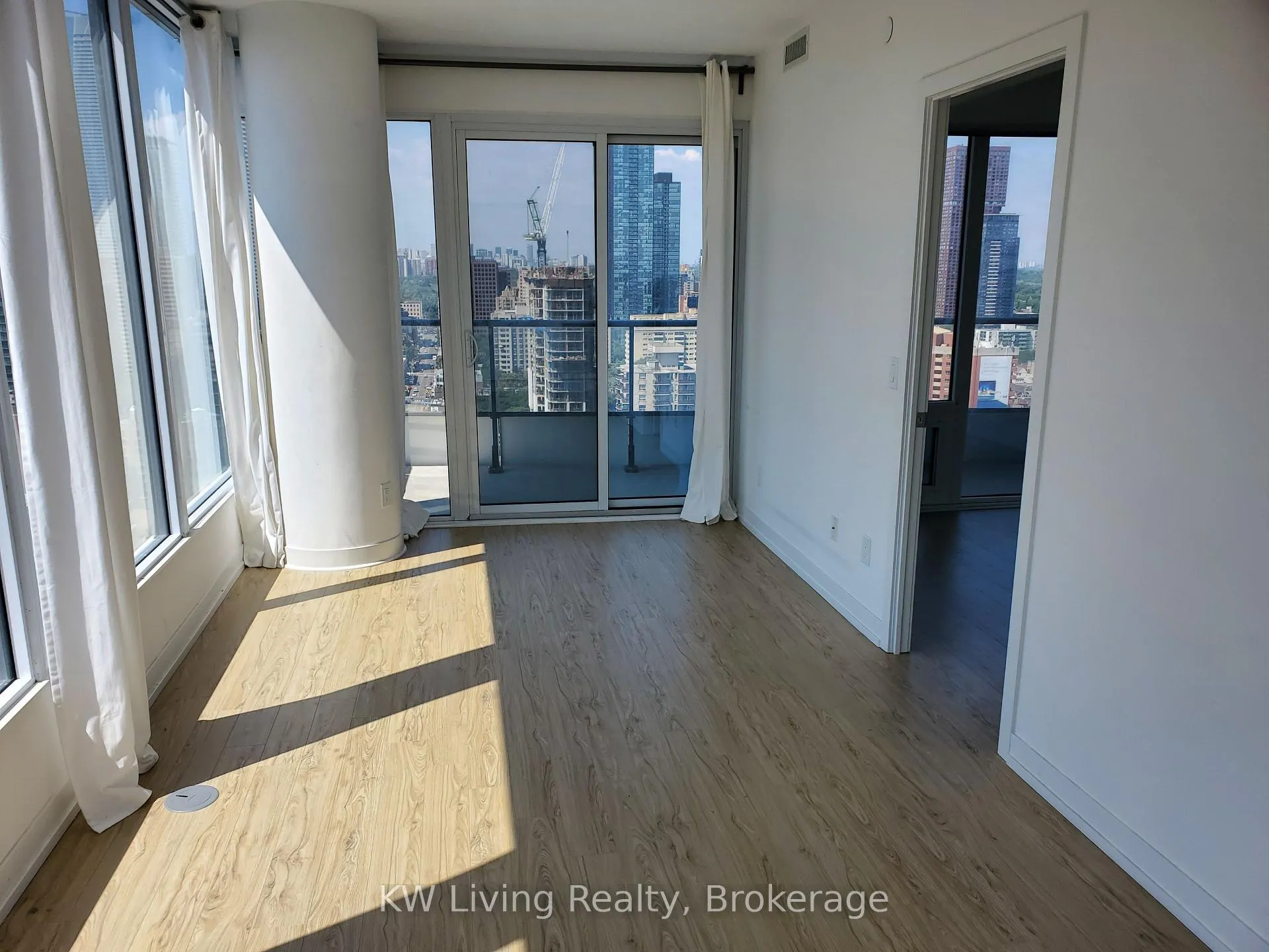 Photo 7 of Unit 3106, 85 Wood Street, Toronto, Church-Yonge Corridor — HOMEH