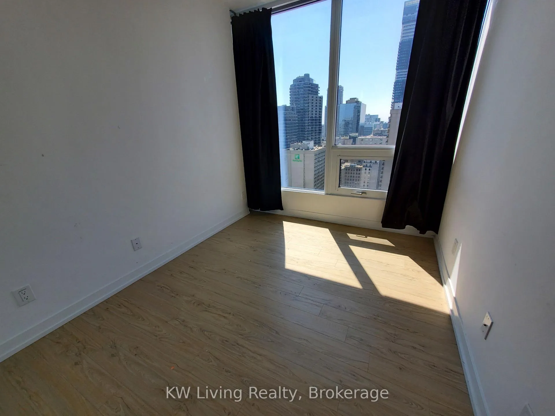 Photo 11 of Unit 3106, 85 Wood Street, Toronto, Church-Yonge Corridor — HOMEH