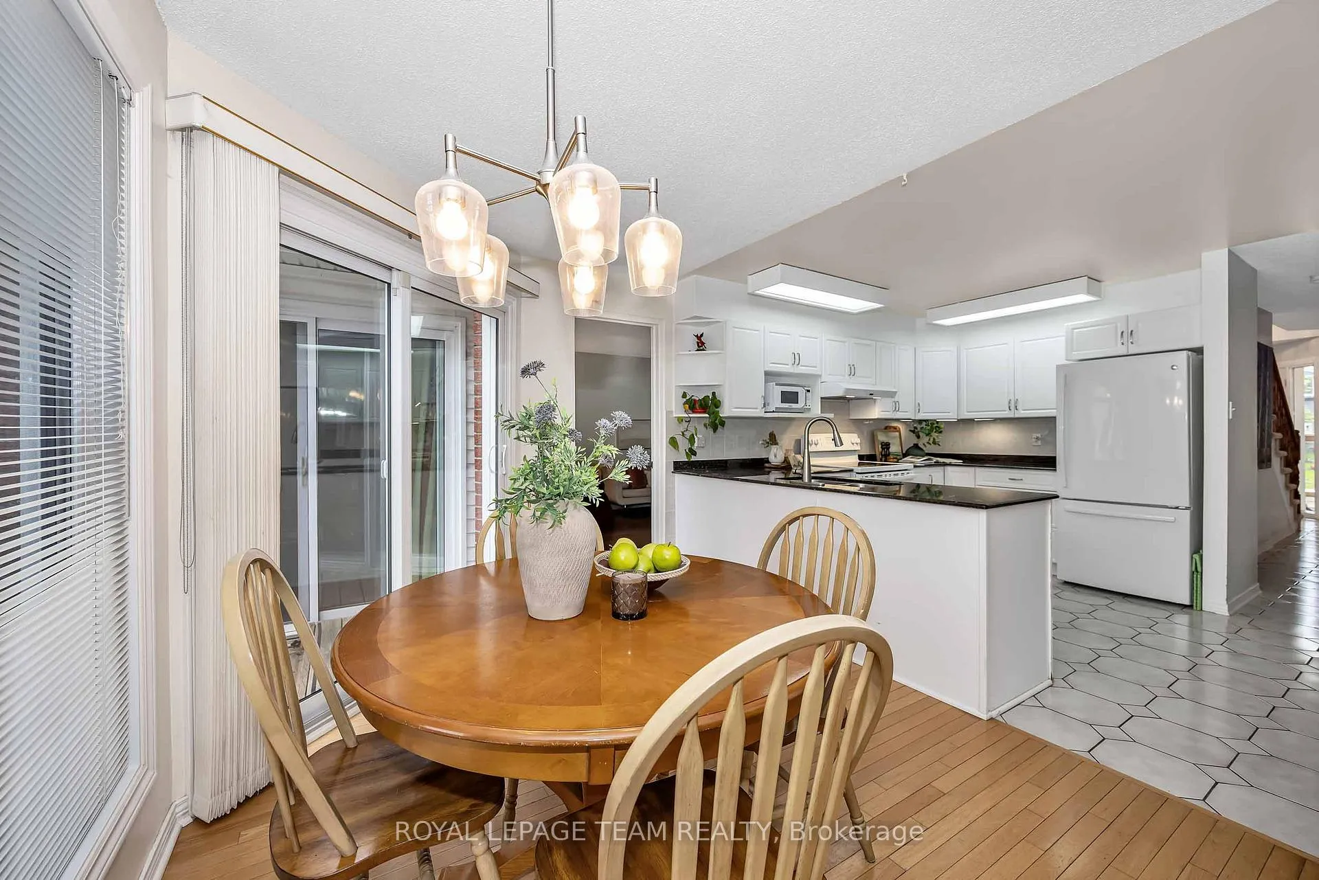 Photo 8 of 109 Belleview Drive, Ottawa, Kanata - Katimavik — HOMEH