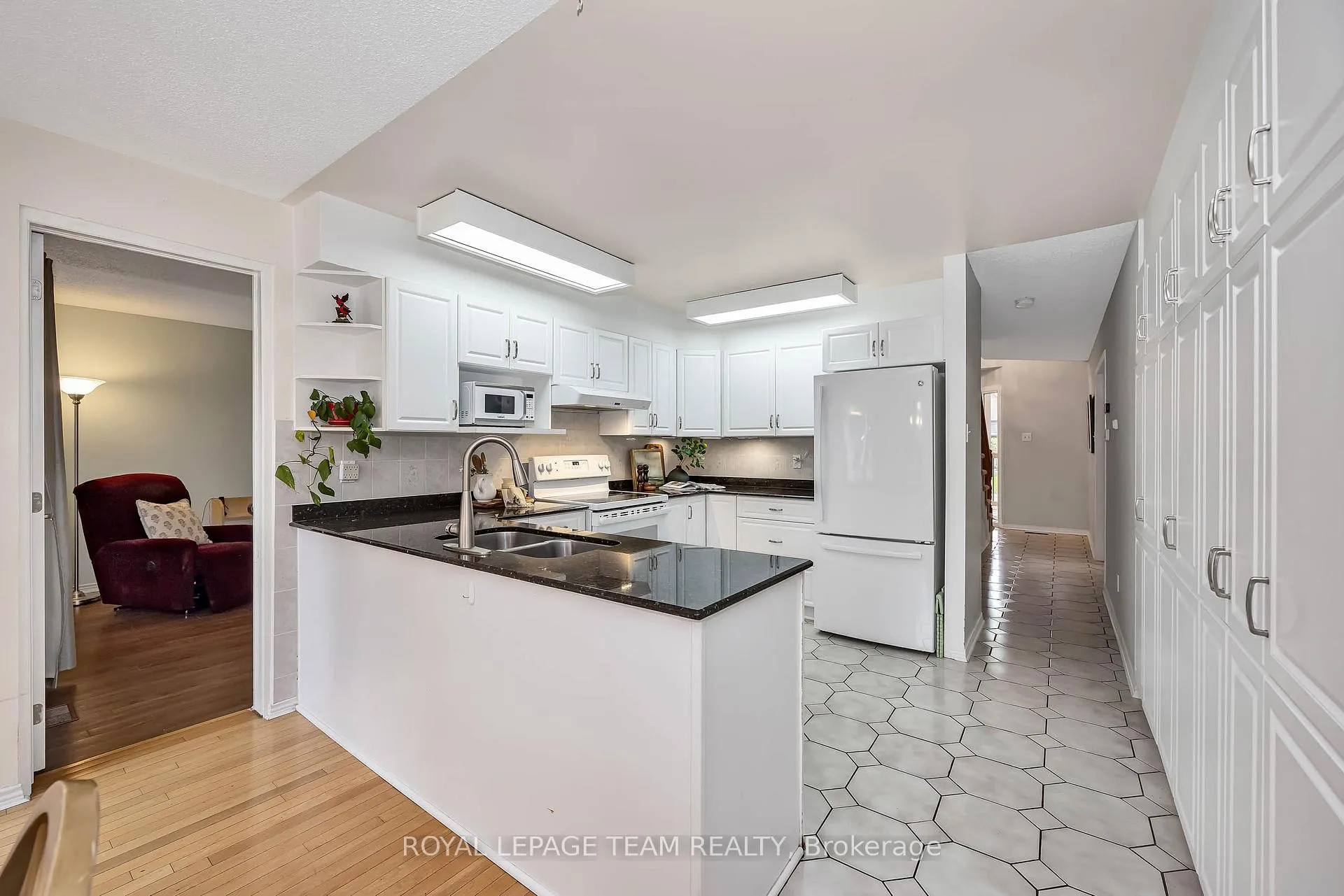 Photo 9 of 109 Belleview Drive, Ottawa, Kanata - Katimavik — HOMEH