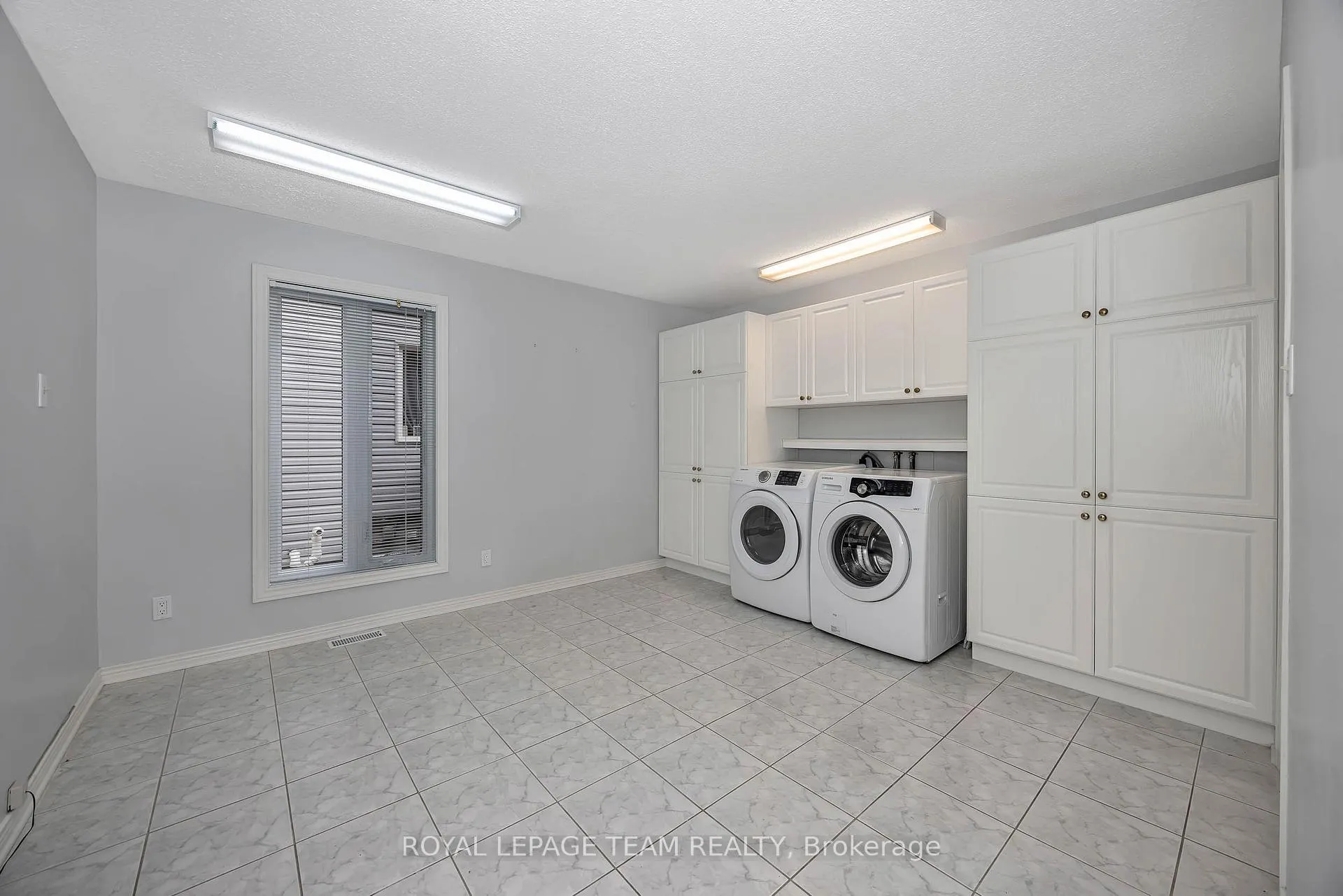 Photo 14 of 109 Belleview Drive, Ottawa, Kanata - Katimavik — HOMEH