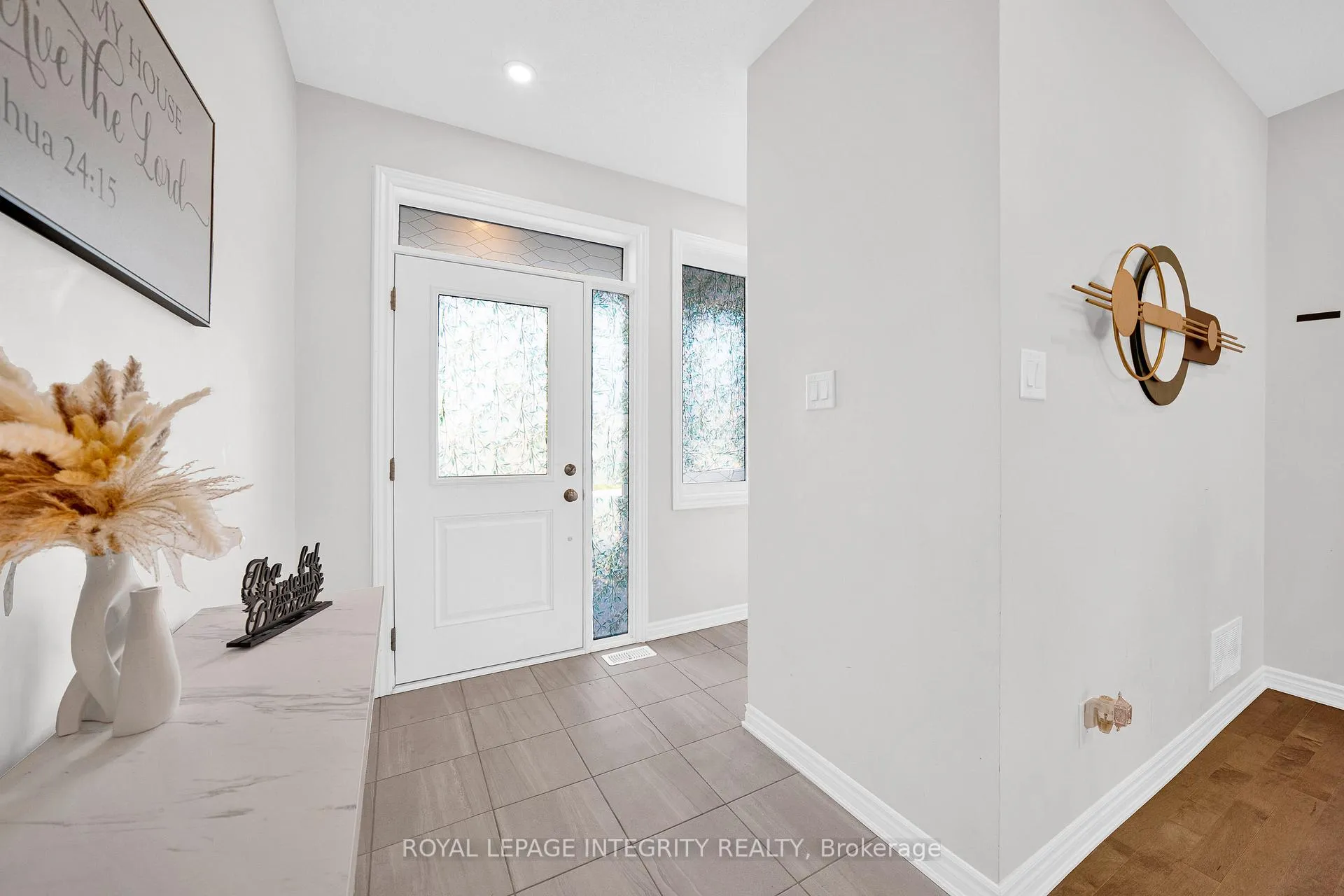 Photo 2 of 16 Focality Crescent, Ottawa, Barrhaven - Half Moon Bay — HOMEH