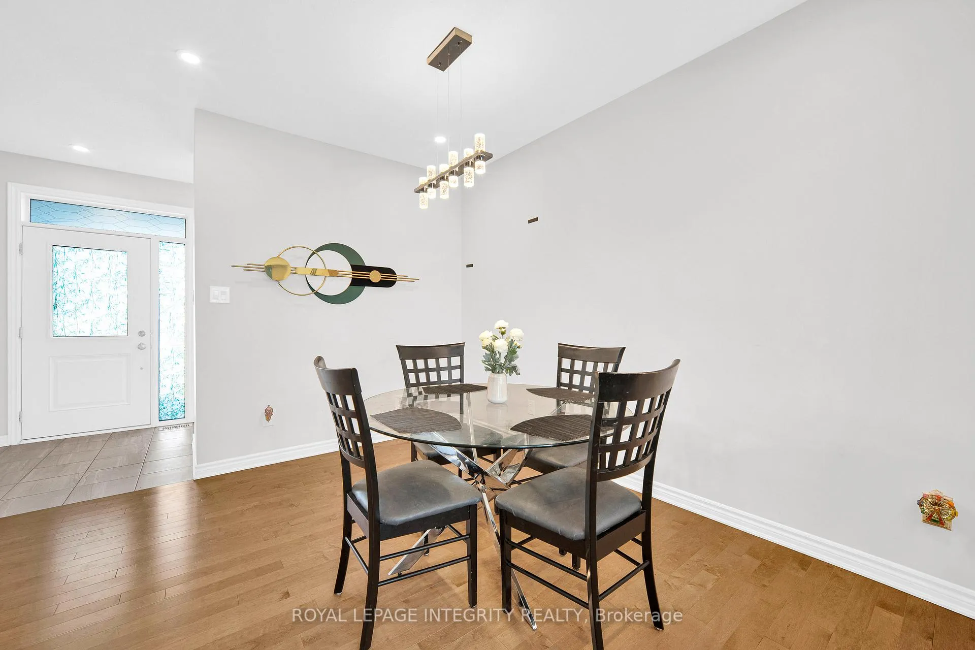 Photo 4 of 16 Focality Crescent, Ottawa, Barrhaven - Half Moon Bay — HOMEH