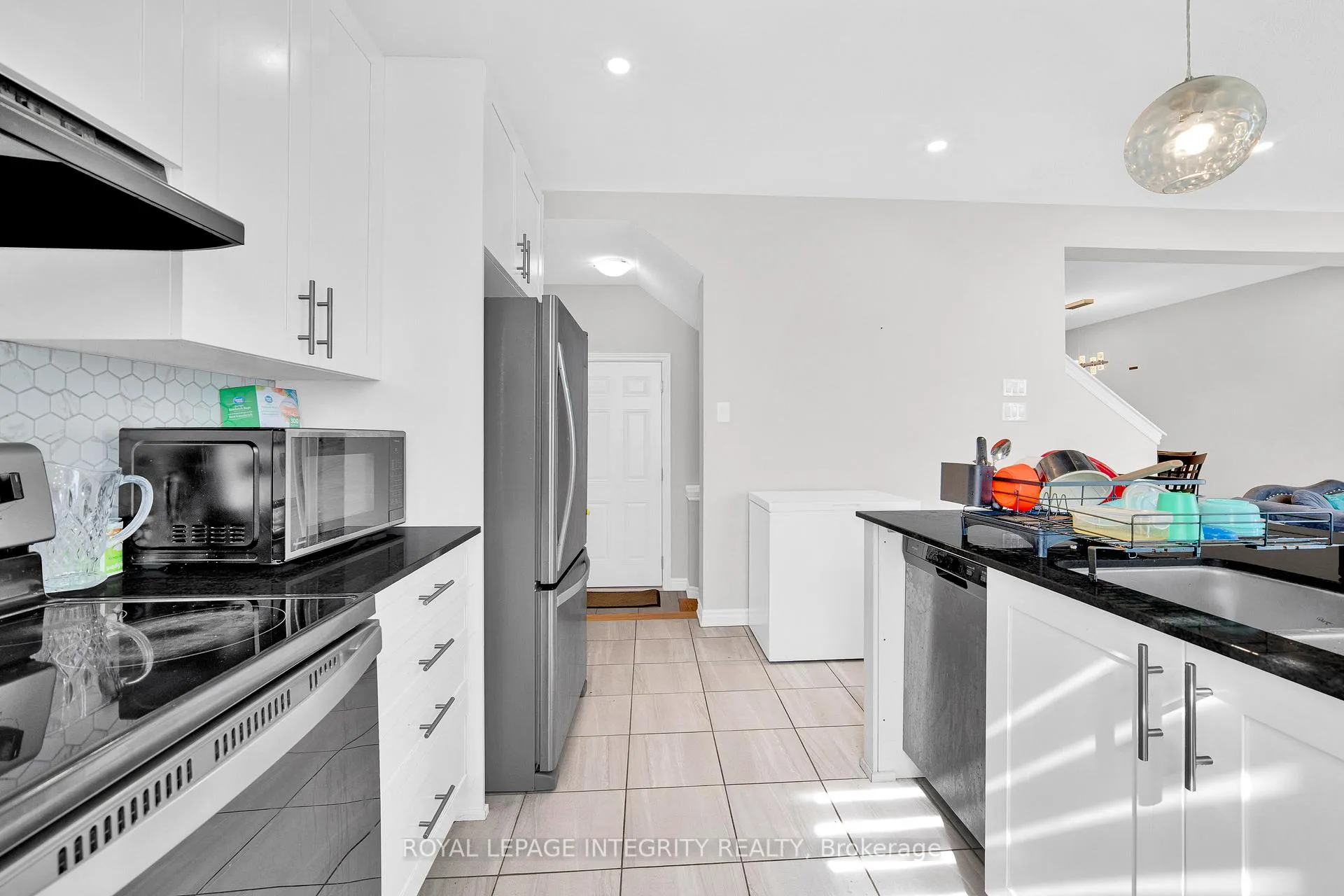 Photo 10 of 16 Focality Crescent, Ottawa, Barrhaven - Half Moon Bay — HOMEH