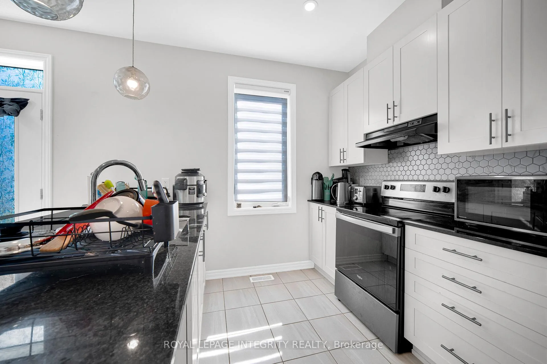 Photo 11 of 16 Focality Crescent, Ottawa, Barrhaven - Half Moon Bay — HOMEH